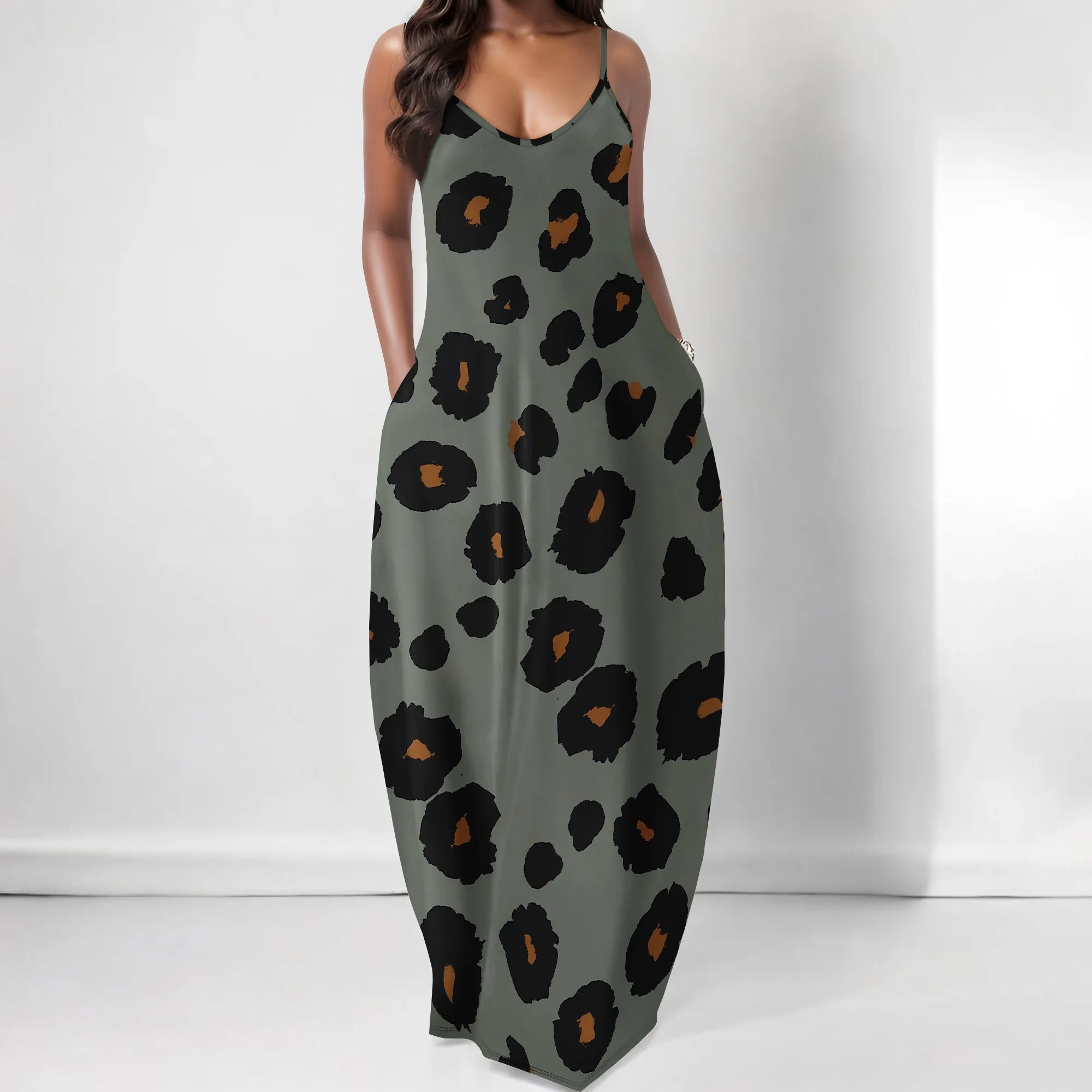 

Leopard Print Maxi Dress S‑3XL Spaghetti Strap Loose Fit with Pockets for Summer Vacation, Beach or Streetwear Look