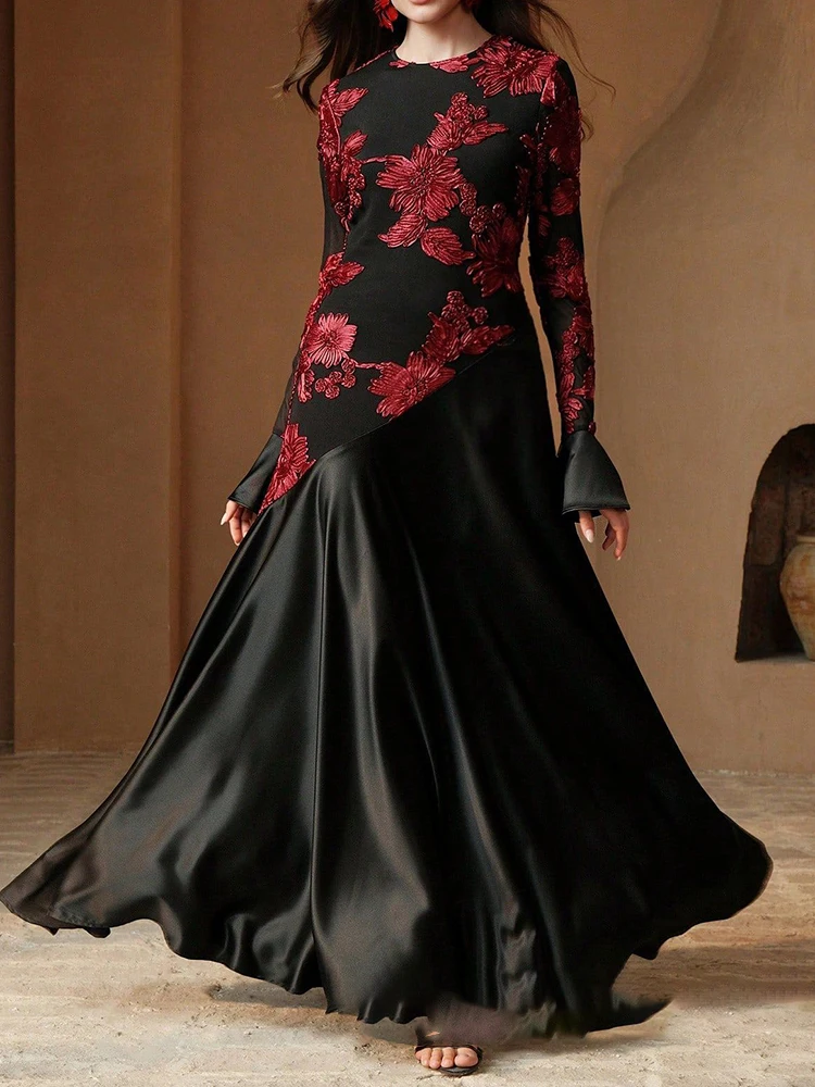 Abiti a vita alta con temperamento Abito da sera in raso con ricamo o-collo vintage Abito elegante a pieghe da donna con maniche svasate