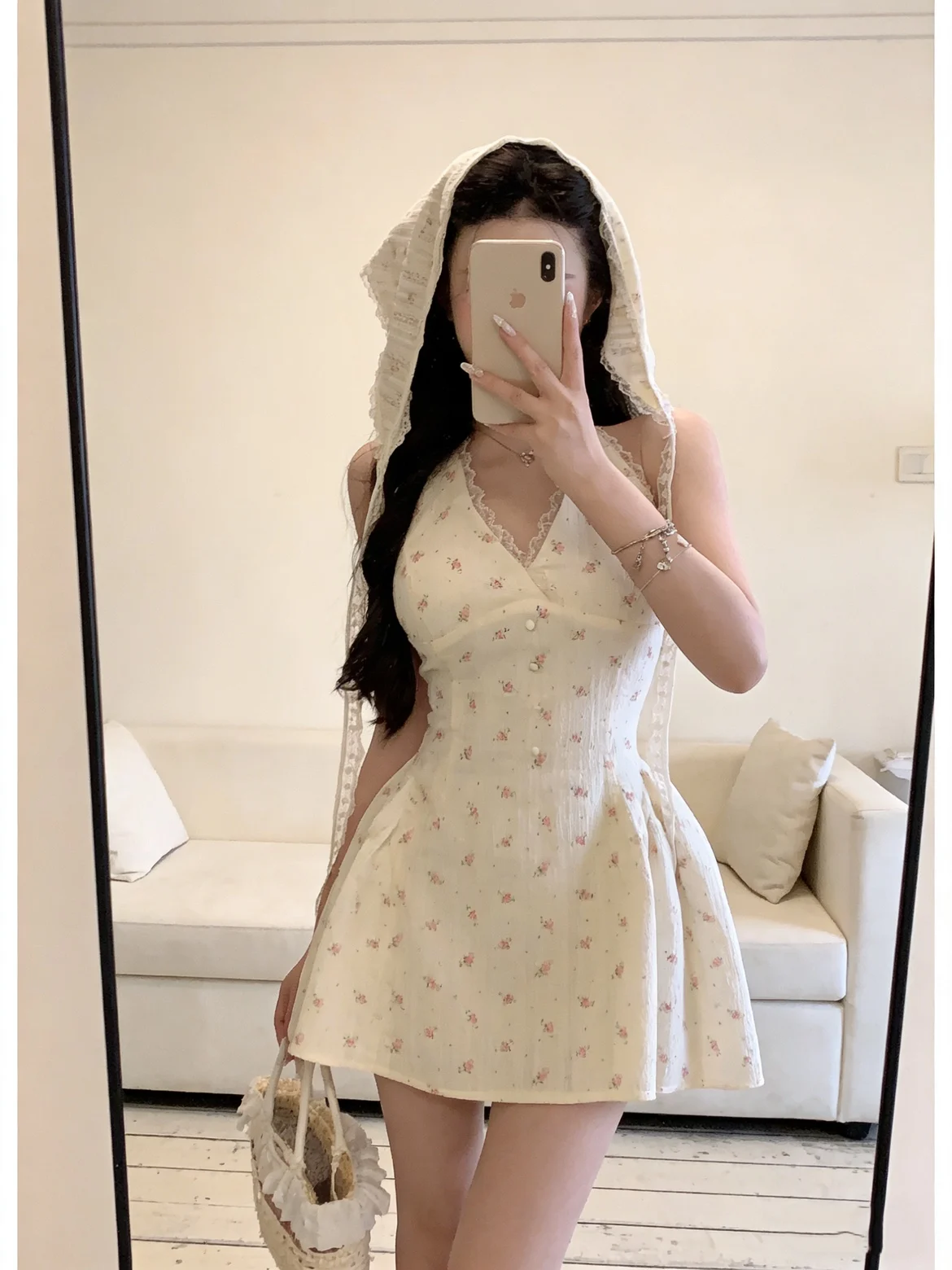 

Elegant V-neck Lace Splice Backless Slim A-line Halter Dress Beloved Golden Pure Desire Floral Print Gown for Women Summer Ci...