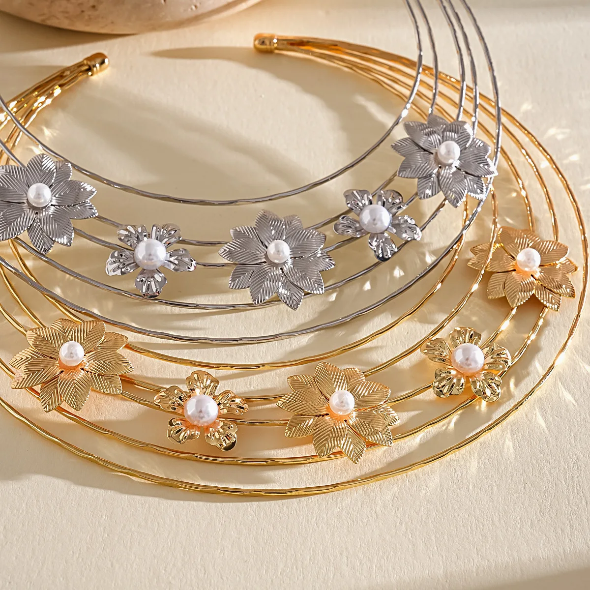 Gold Color Multi-layer Metal Round Torques Hollow Out Flower Imitation Pearl Chokers Necklace Trendy Statement Neck Jewelry K
