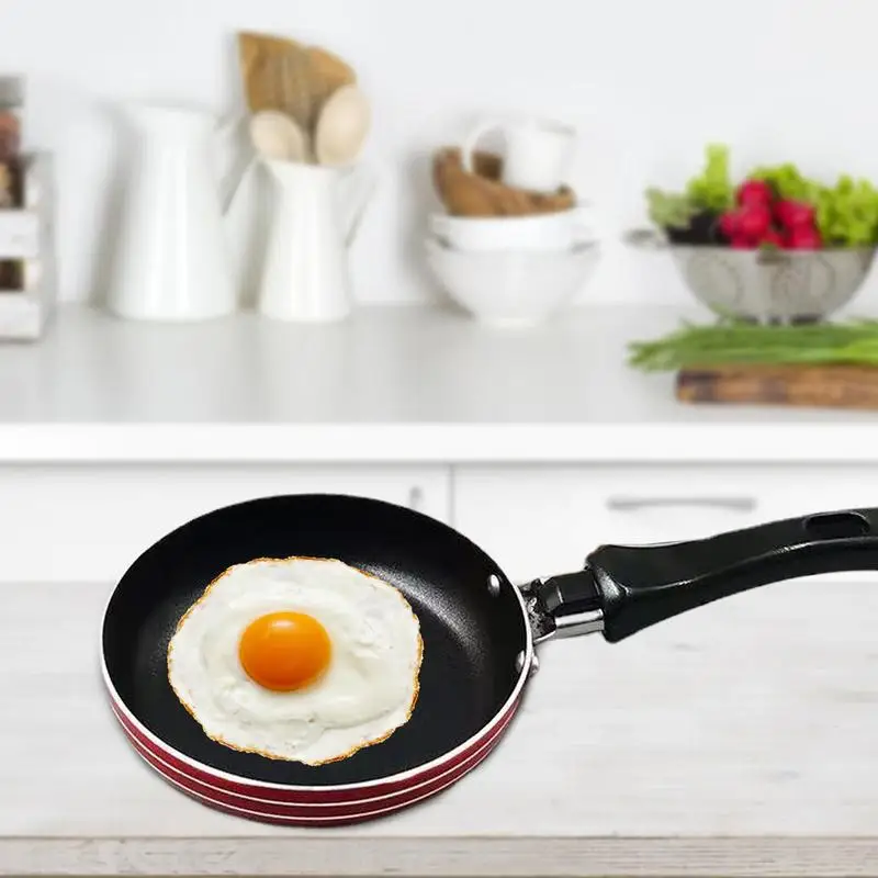 Portable Cast Iron Omelette Pan Non-Stick Omelette Dumpling Divine Hot Frying Pan Breakfast Omelette Pan Mini Small Cooking Eggs