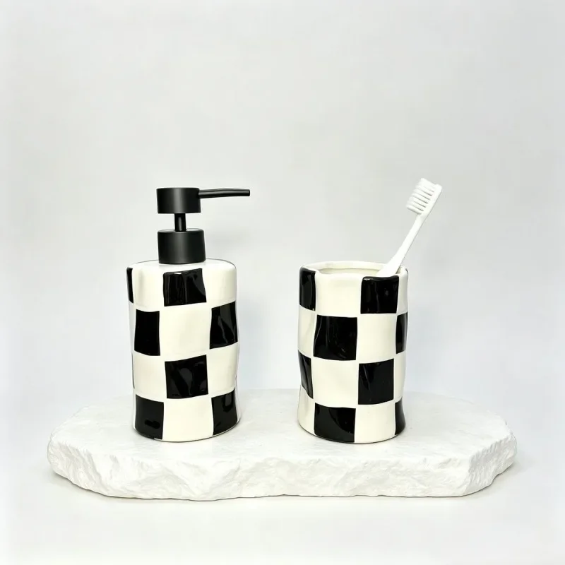 Black White Checkered Gargle Cup Toothbrush Holder Mouth Rinse Water Cup Ceramic Mug Home Decor Bathroom Tumblers Accessories