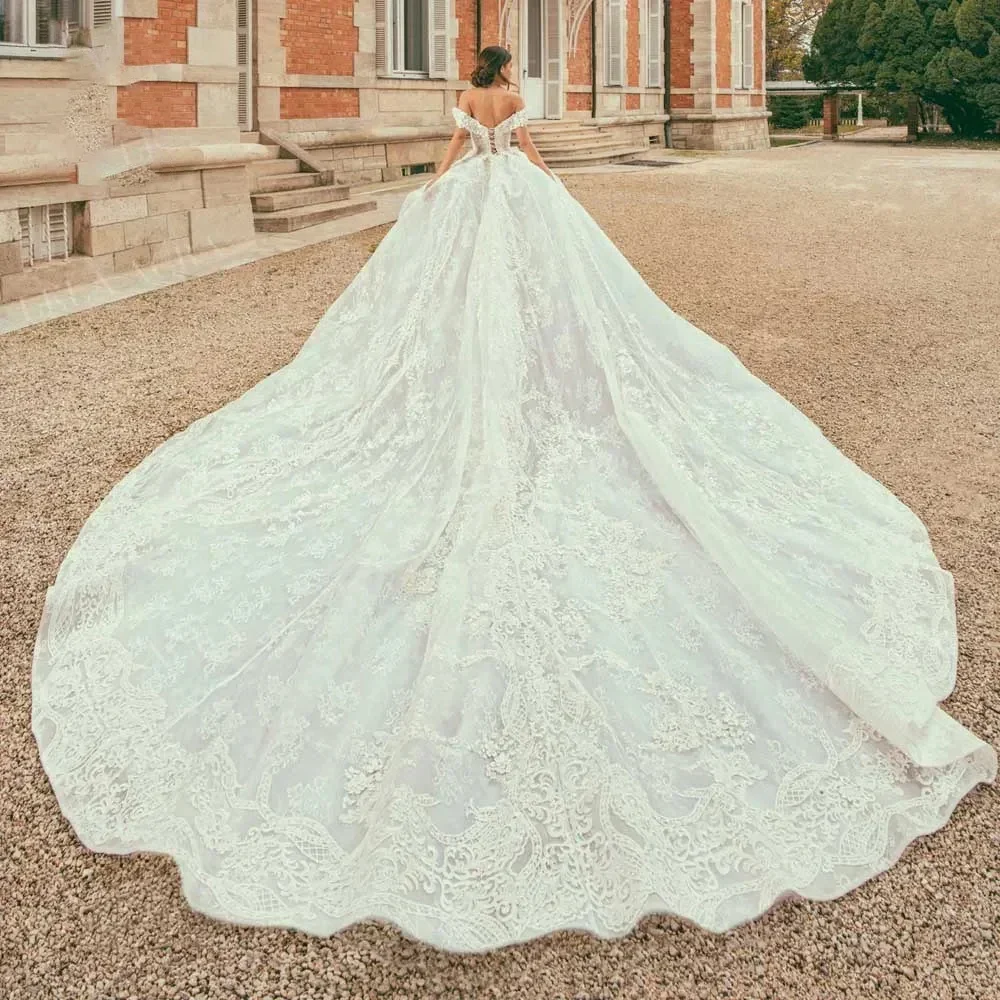 Firstwhite personnalisé épaules nues robes de mariée femmes chérie Appliques Royal Train princesse robes de mariée robe de Noiva