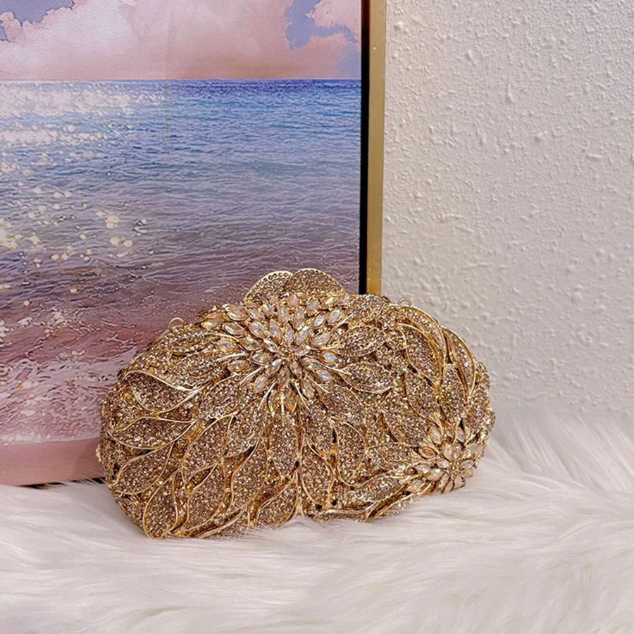 Luxury Women Hollow Out Flower Diamond Clutch Crystal Evening Bags Bridal Wedding Rhinestone Handbags Stone Banquet Party Purses