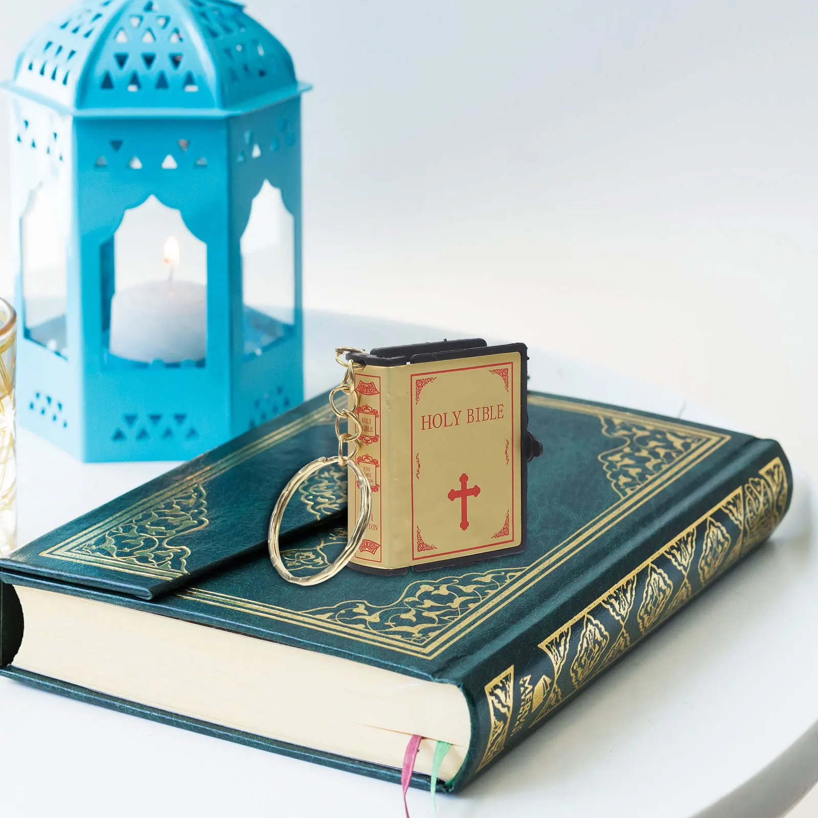 

2pcs Bible Keychain Miniature Book Pendant Religious Gift For Keys Bag Wallet Car Decor Backpack Hanging Ornament Jesus Key Ring