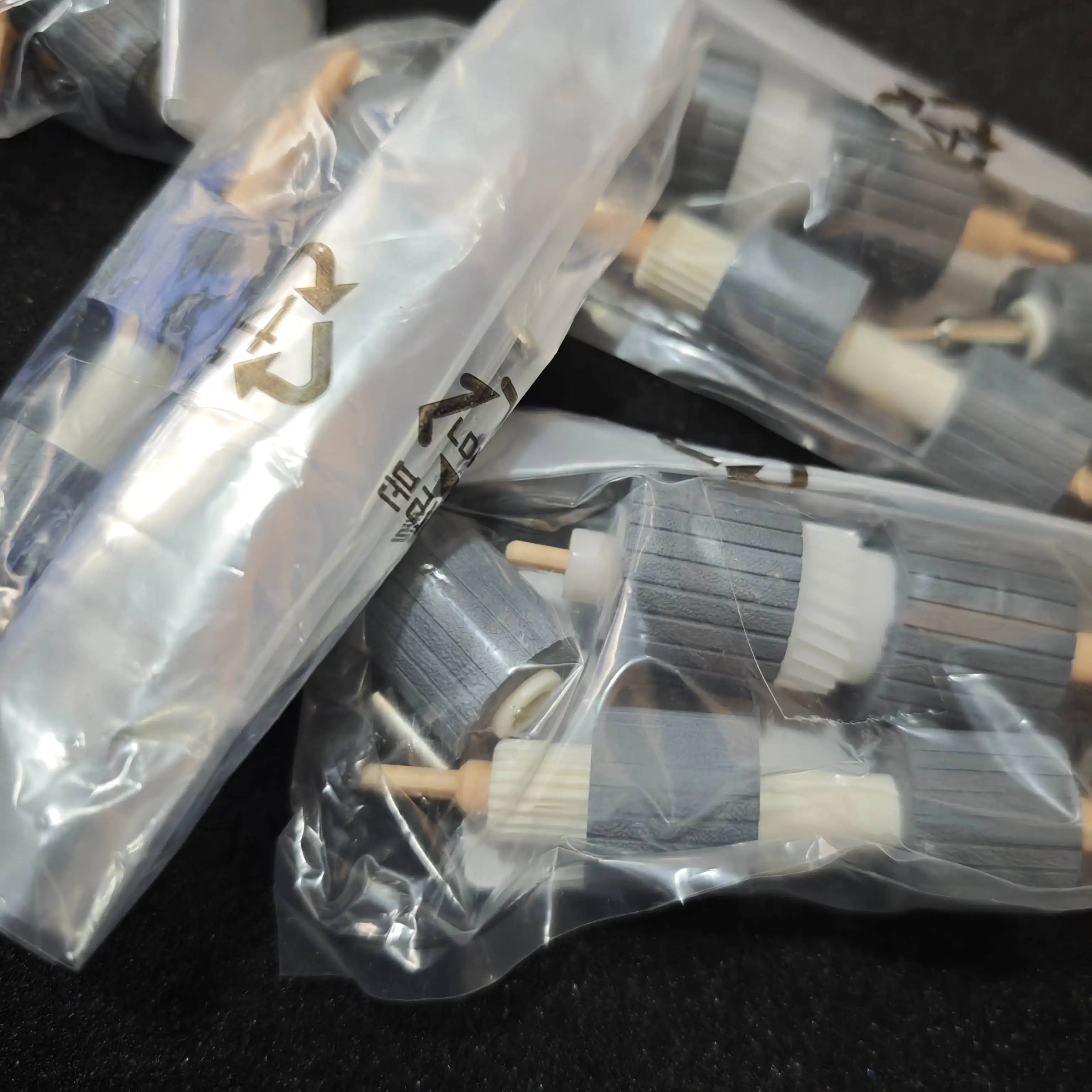 

1SET Improved pickup roller for Xerox 4110 4112 4127 1100 4595 DC 240 250 242 252 260 550 560 700 7665 604K23660 Copier Parts