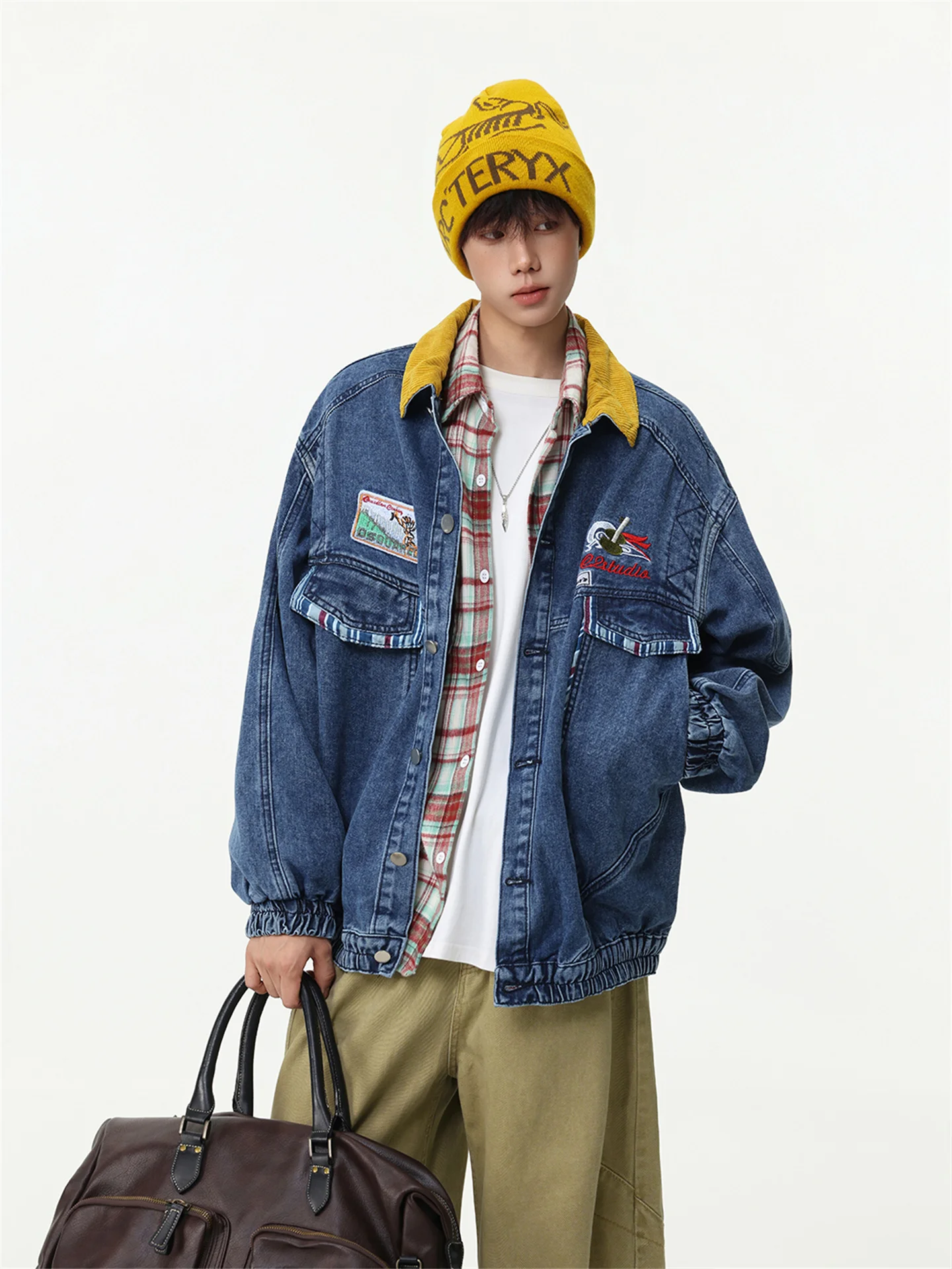 

Ретро-джинсовая куртка в американском стиле для мужчин, весна-осень, новая модель, с нашивками и вышивкой, в уличном стиле, с заниженной линией плеч