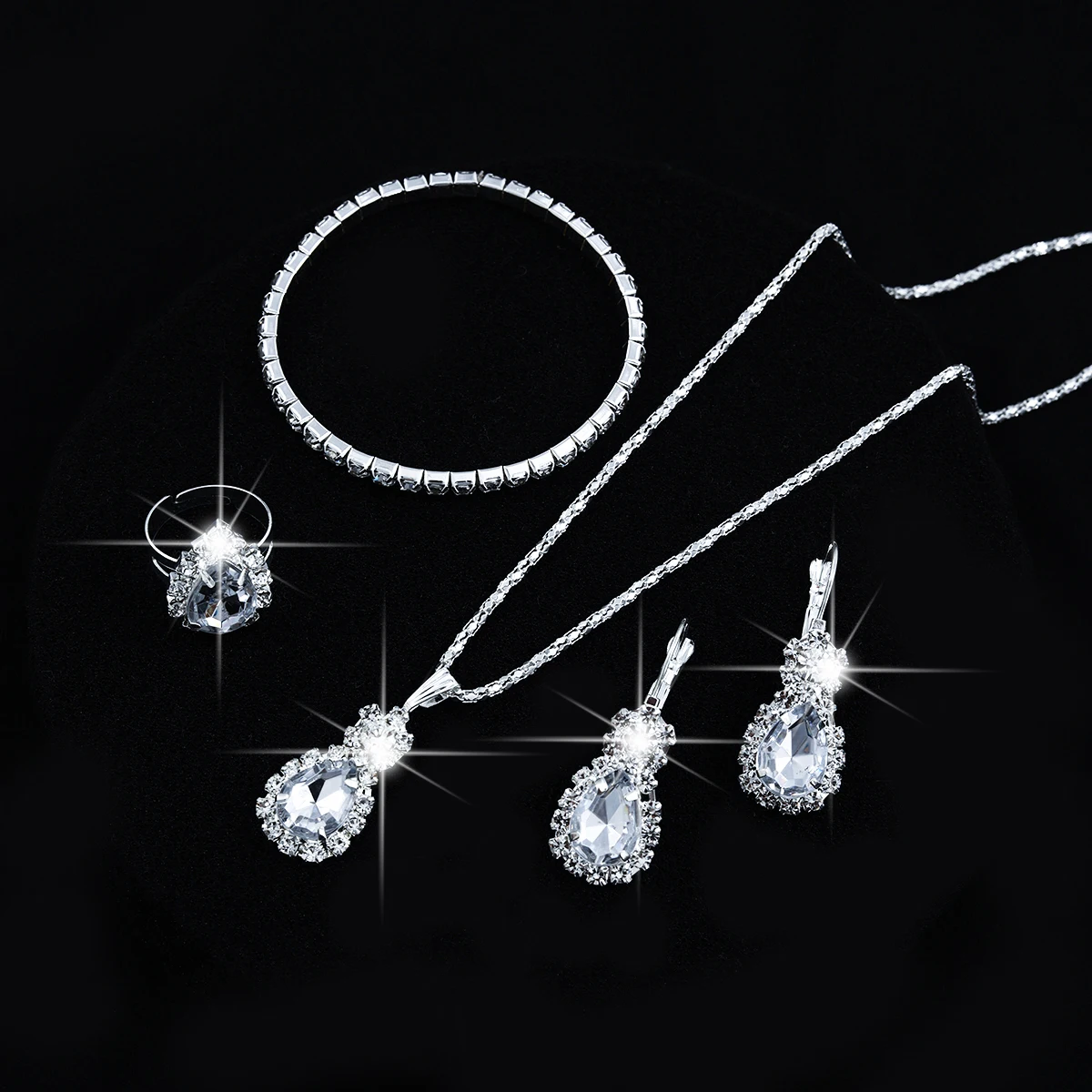 5-Piece Set of Fashionable Women's White Teardrop-Shaped Stainless Steel Rhinestone Jewelry Set, Including Necklace, Bracelet, Earrings, and Ring, as a Holiday Gift for Her