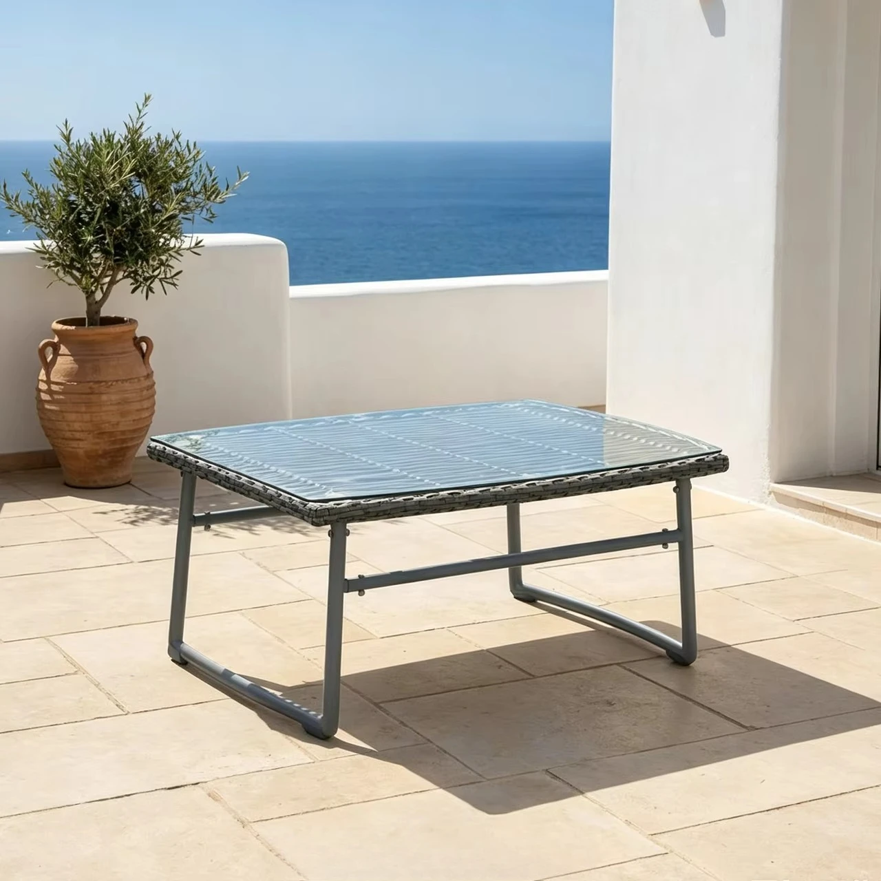 do- Celje Contemporary Rattan Coffee Table with Aluminium Frame and Tempered Glass Top for Outdoor Hotel Courtyard Use