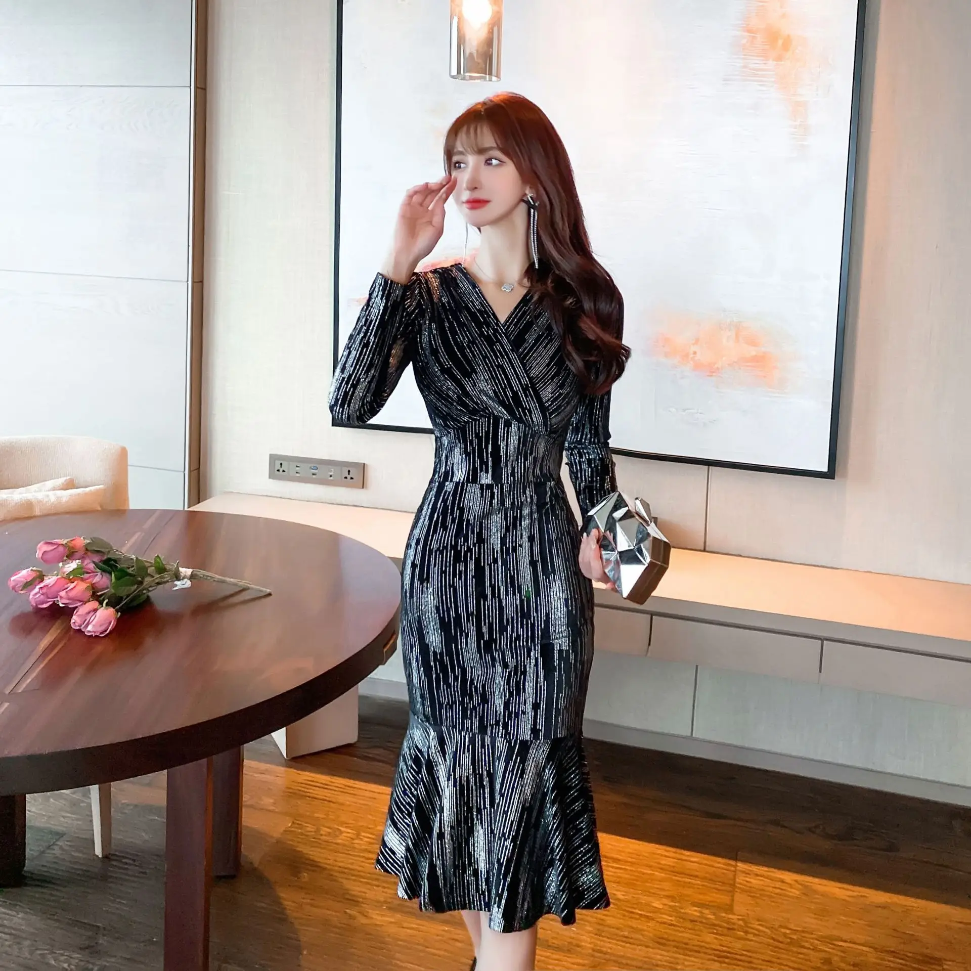 

Elegant Female Bandage Dress Autumn And Winter New Black V-Neck Slim Bodycon Dress High End Women Ruffles Sexy Party Dresses
