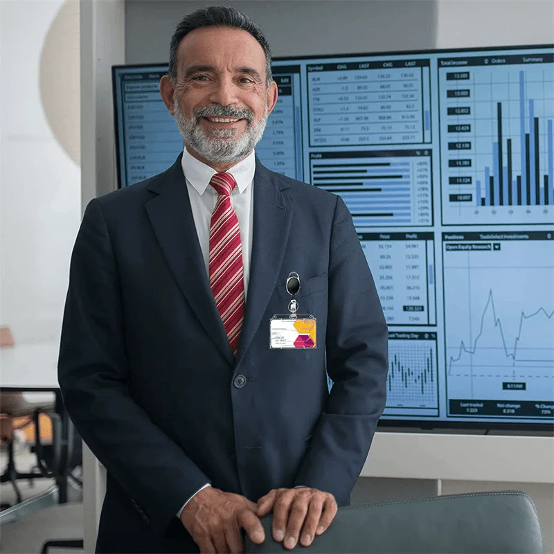 Llavero con carrete de insignia, funda retráctil para permiso de trabajo, funda con ranura para tarjeta Dual, Protector de tarjetero, cubierta de etiqueta de identificación