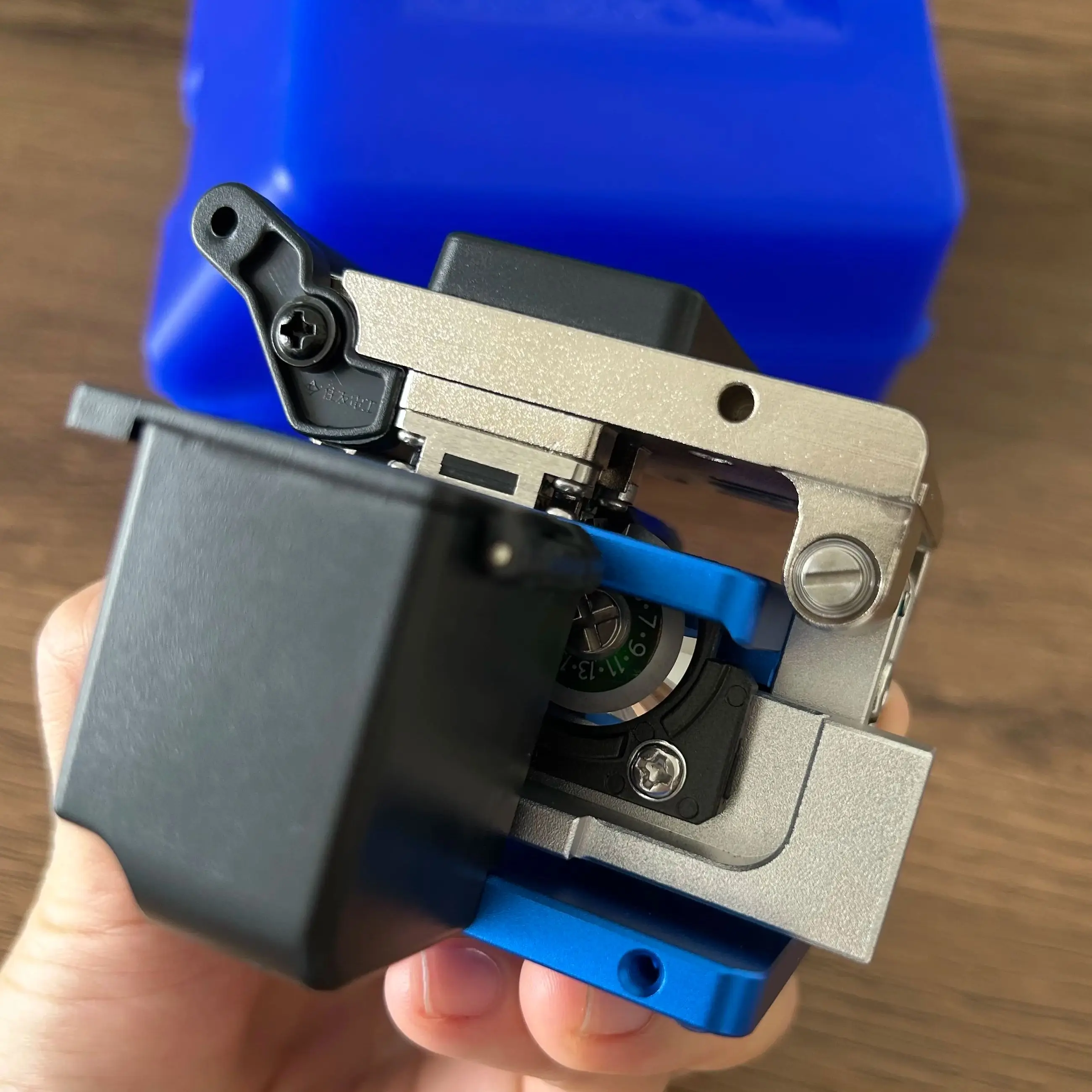 Sumitomo FC-6S Optical Fiber Cleaver High Precision Fiber Optics Cutter With Trash Box Made In China - Image 5