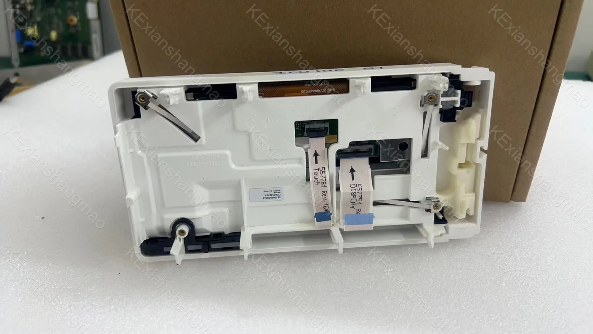 

Совершенно новый оригинальный ЖК-дисплей с сенсорной и внешней рамкой LQ061B3LX01