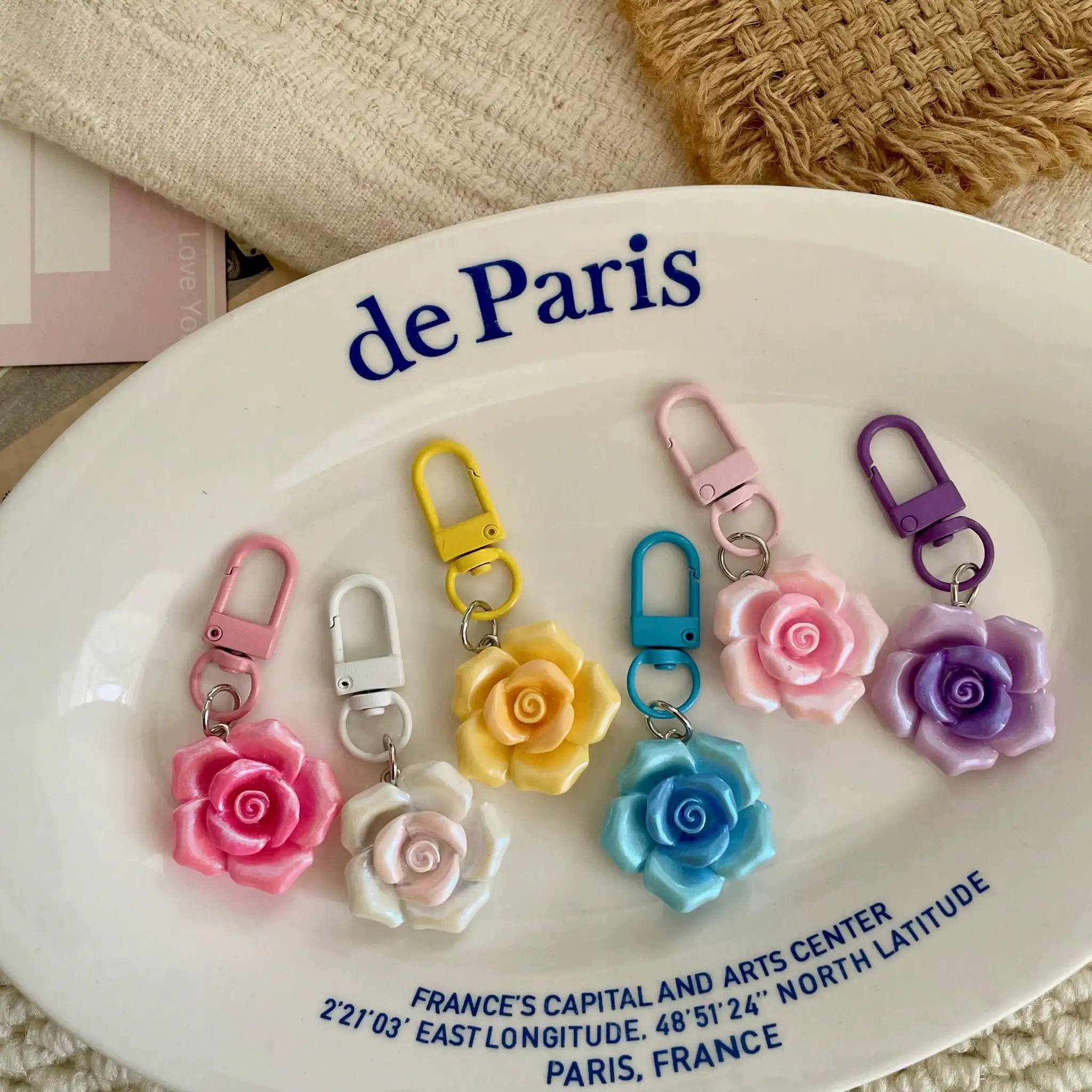 6/12 Pieces in Random Colors, Rose Resin Keychain, Durable Lobster Clasp Key Ring, Bag and Car Key Decoration Pendant, Birthday Gift Card Holder Keychain