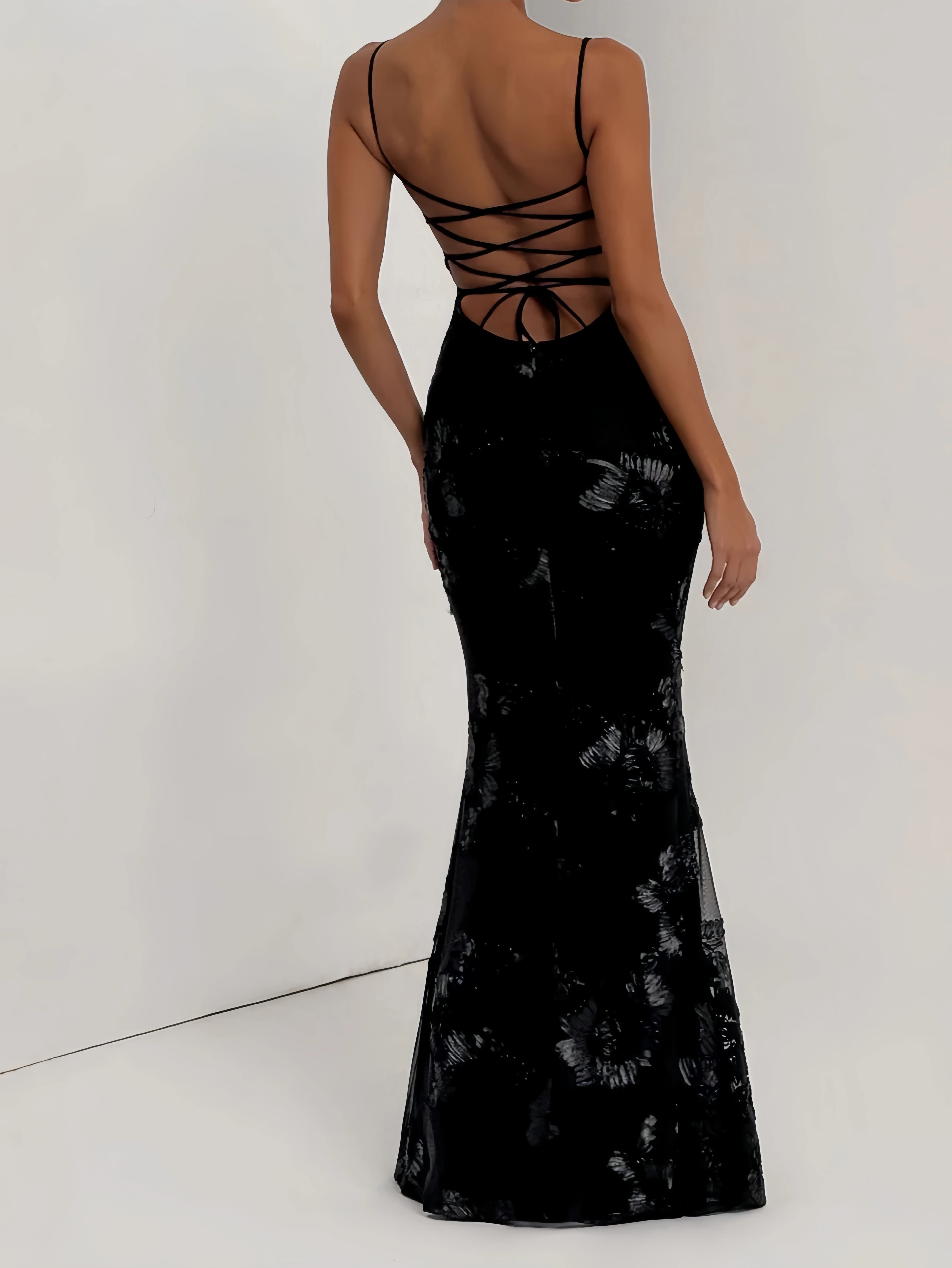 2026 Luxury Floral Decor Evening Dress Spaghetti Strap Backless Solid Slim Maxi Gown Elegant Banquet Prom Party Long Dress