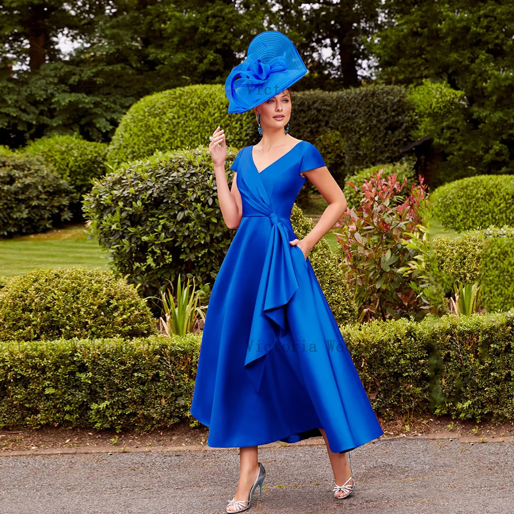 Robes en satin argenté pour mère de la mariée, col en V, manches courtes, robe trapèze, longueur thé, fête de mariage, quoi que ce soit, 2023