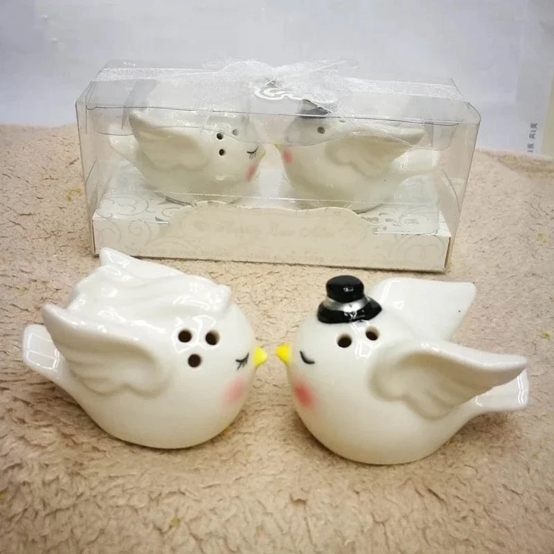 6.2*4*4.2CM Cartoon Hand-painted Angel Bird Couple Ceramic Spice Bottle Gift Pair of Home Kitchen Supplies Pepper Salt Shaker