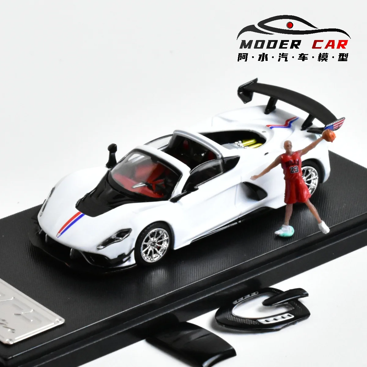 

RM 1:64 Hennessey Adults Hobby Venom F5 Diecast Model Car