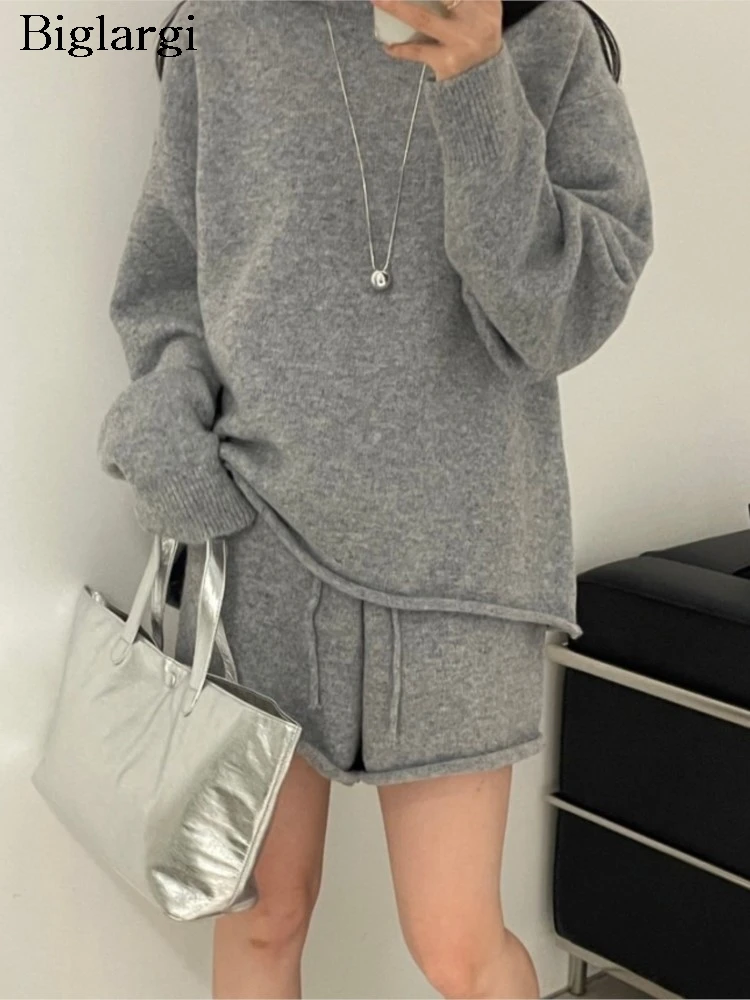 

Осенний комплект из двух предметов, женские свободные модные женские блузки в корейском стиле, повседневные женские мини-шорты с высокой талией и широкими штанинами