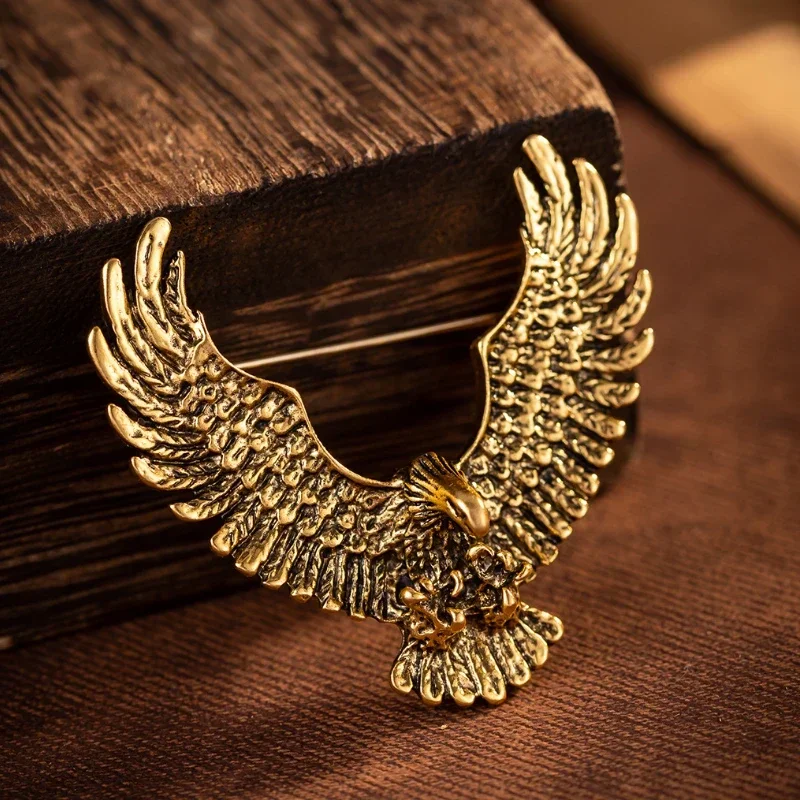 Vintage Alloy Eagle Brooches Animal Corsage Men\'s Suit Shirt Collar Pins Fashion Badge Accessories Casual Jewelry Giftsi-Remiel