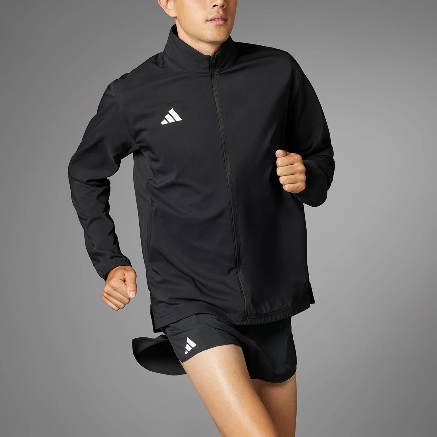

Оригинальная новая мужская спортивная куртка для бега Adidas IT7585