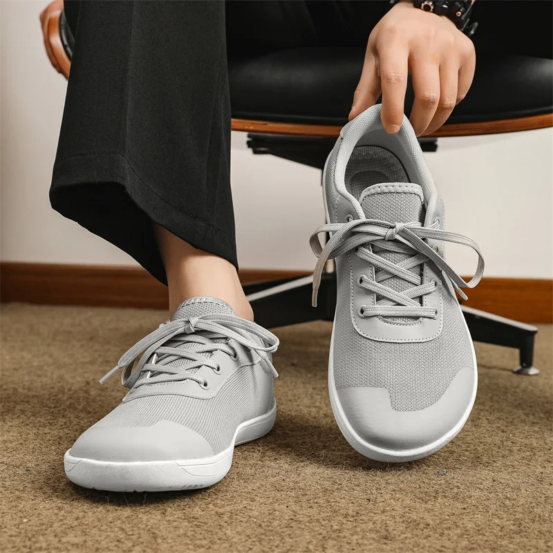 

2025 New Wide Toed Barefoot Men's Hiking Shoes Sports Fashion Trend Comfortable Lightweight Soft Soled Lace-up Casual Sneakers