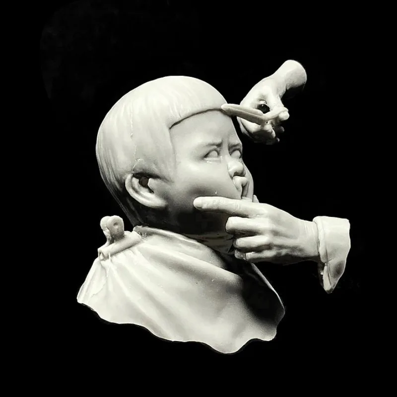 1/10 Scale Resin Bust Assembled Model Kit Haircut Little Boy Reality Theme Miniature Statue Unassembled and Unpainted Diorama