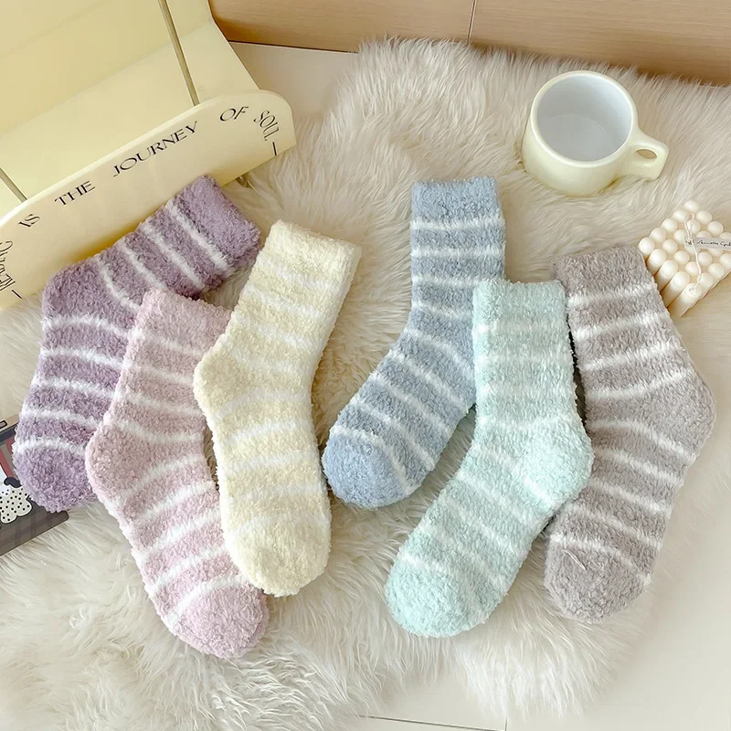 

Socks Women Striped Fluffy Coral Velvet Thick Warm Winter Socks Girls Indoor Floor Towel Sock Breathable Woman Cute Soks Meias