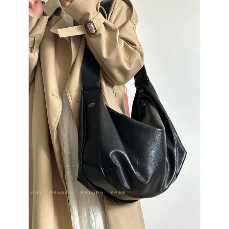 

Модная черная сумка-хобо через плечо, большая вместительная сумка-пельмень из искусственной кожи, женская сумка через плечо для женщин