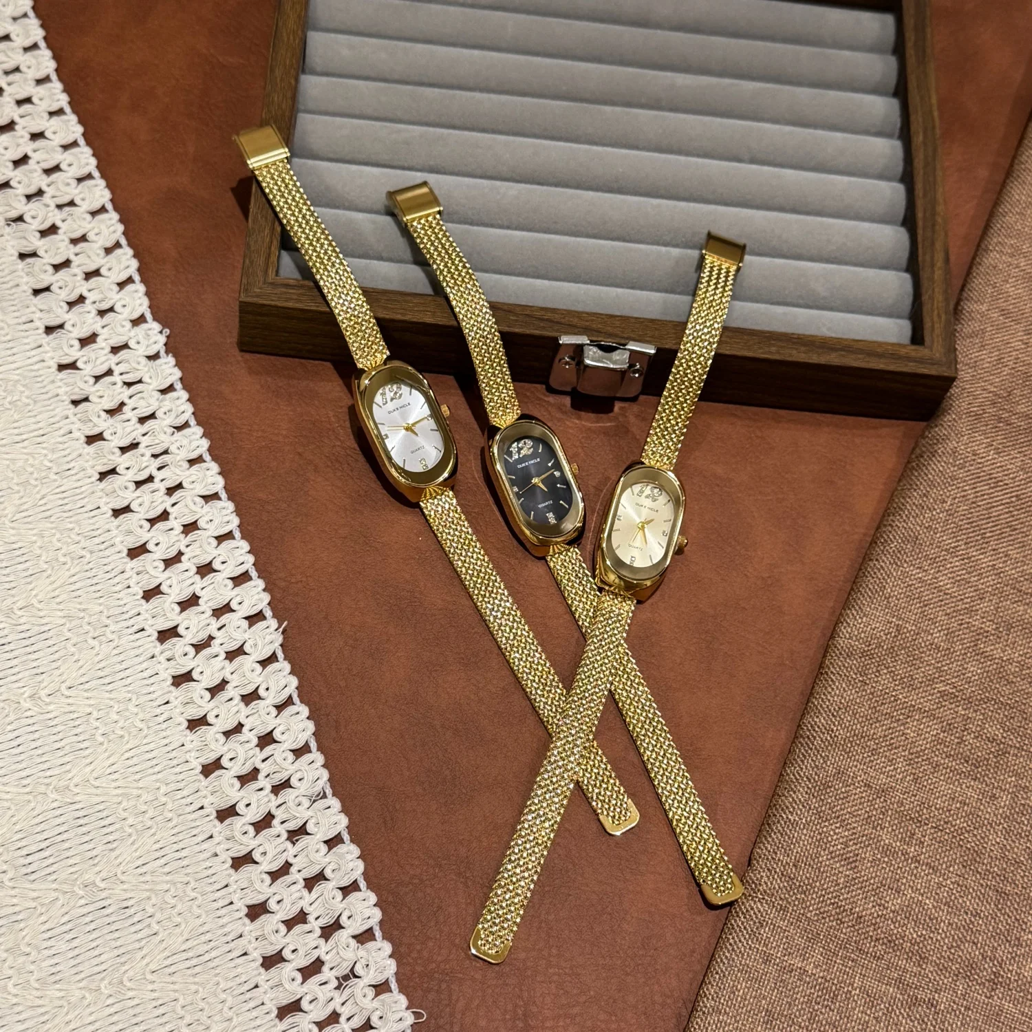 

Новые женские кварцевые часы с овальным циферблатом, регулируемым золотым сетчатым ремешком, оптовая продажа для трансграничной торговли