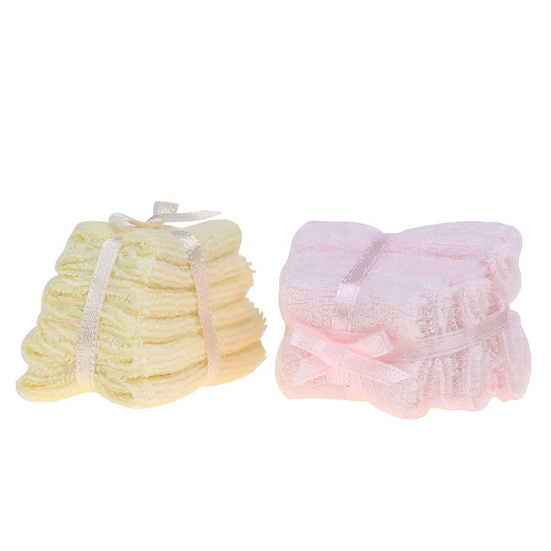 A Bundle of 1:12 Dollhouse Miniature Towel Bath Towel for Dolls Bathroom Supplies Model Home Decor Toy Doll House Accessories