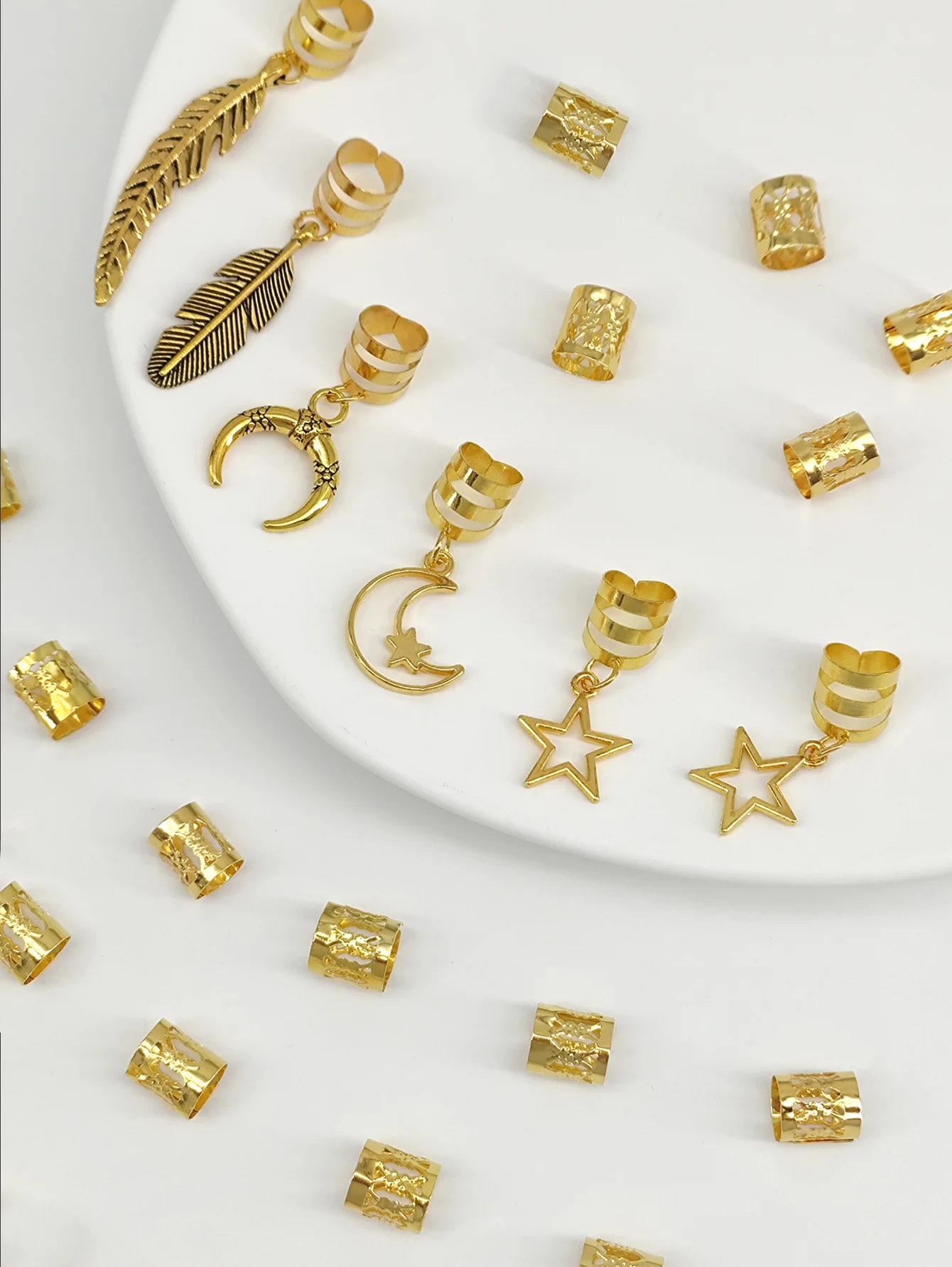 26 pezzi Anelli per capelli per trecce Lega d'oro argento Piuma Luna Stella Polsini Antiscivolo Dreadlock Tornante Strumenti per lo styling dei capelli delle donne