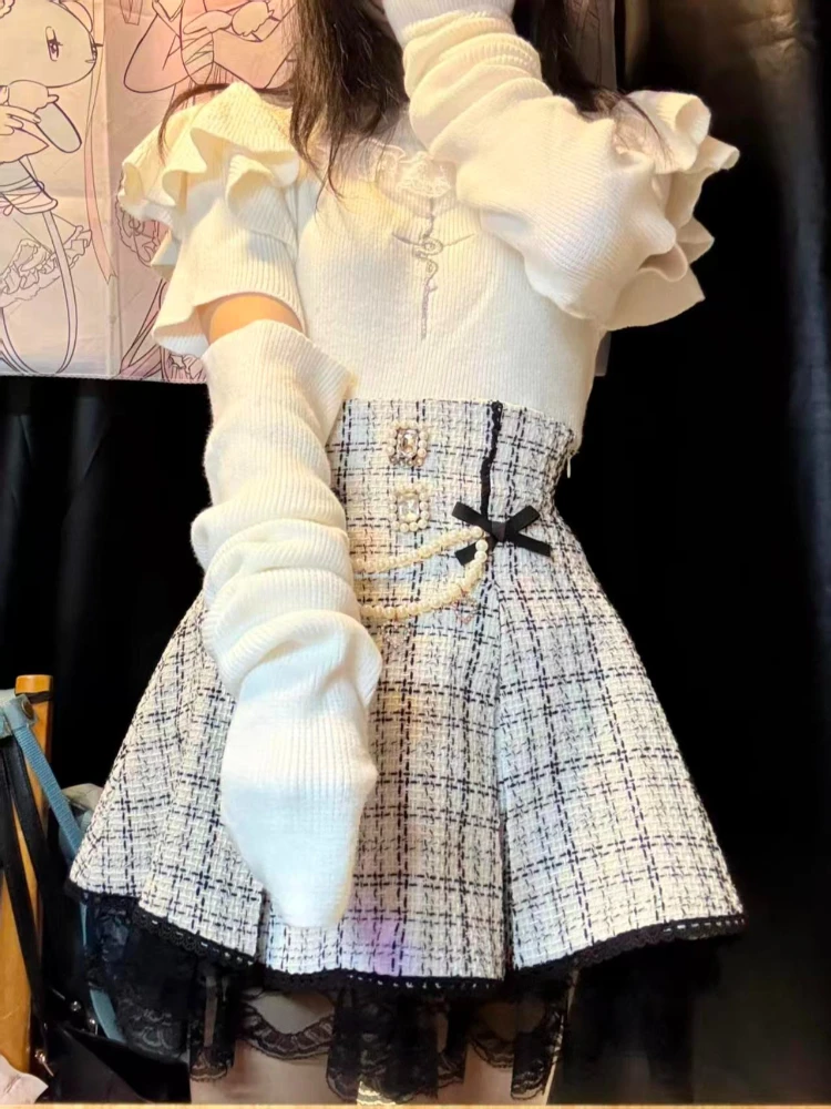 ชุดเซ็ต 2 ชิ้น เสื้อเชิ้ตลูกไม้สไตล์วินเทจทรงเข้ารูป ลายสก็อต กระโปรงสั้นเอวสูงทรงเข้ารูป ดีไซน์แบบเย็บต่อผ้าสไตล์ญี่ปุ่นสำหรับฤดูหนาว น่ารักสไตล์คาวาอี้ สำหรับผู้หญิง