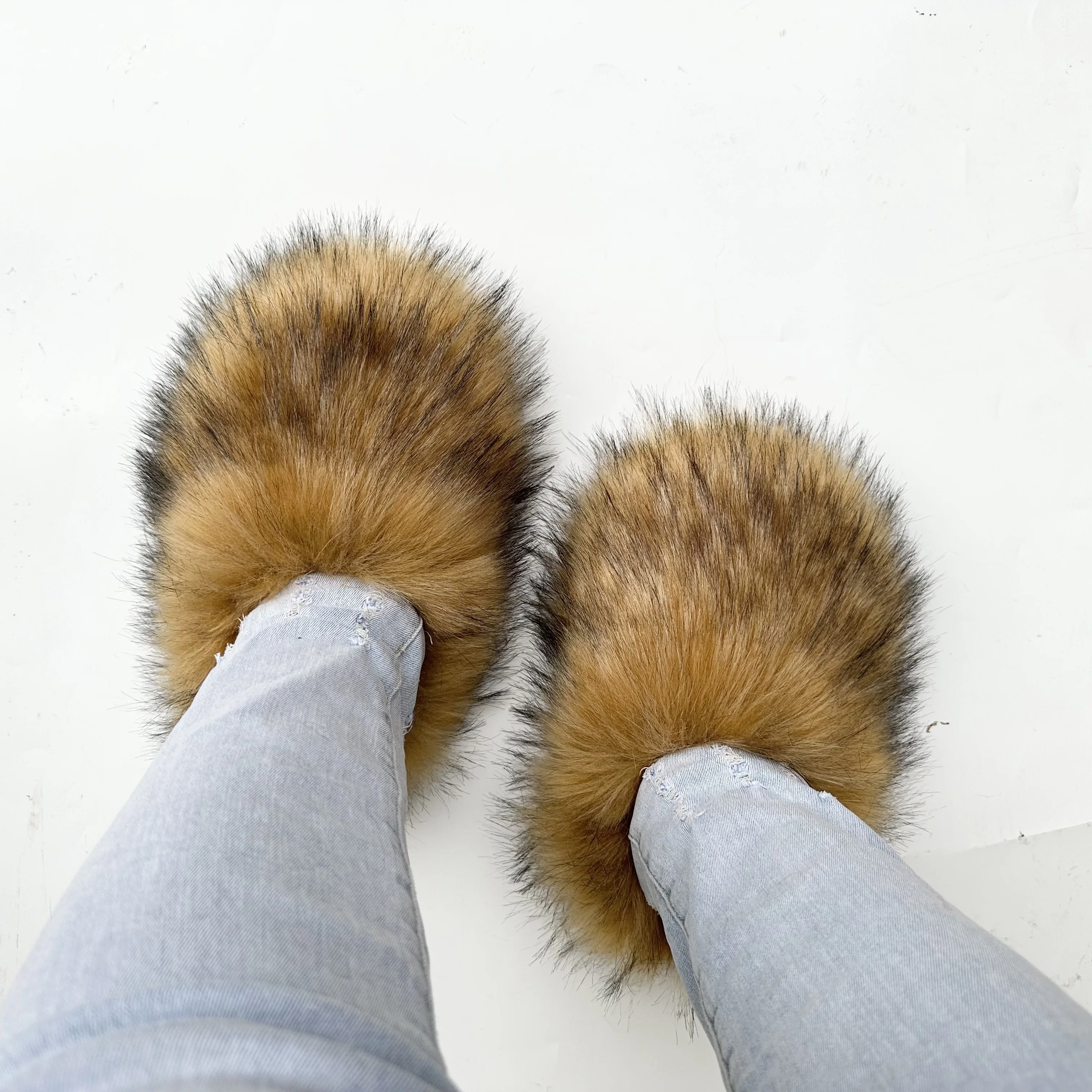 

Winter Warm Faux Raccoon Hair Boots - Plush Round-Toe, TPR Sole, Cozy for Cold Weather. Hand Wash Only.