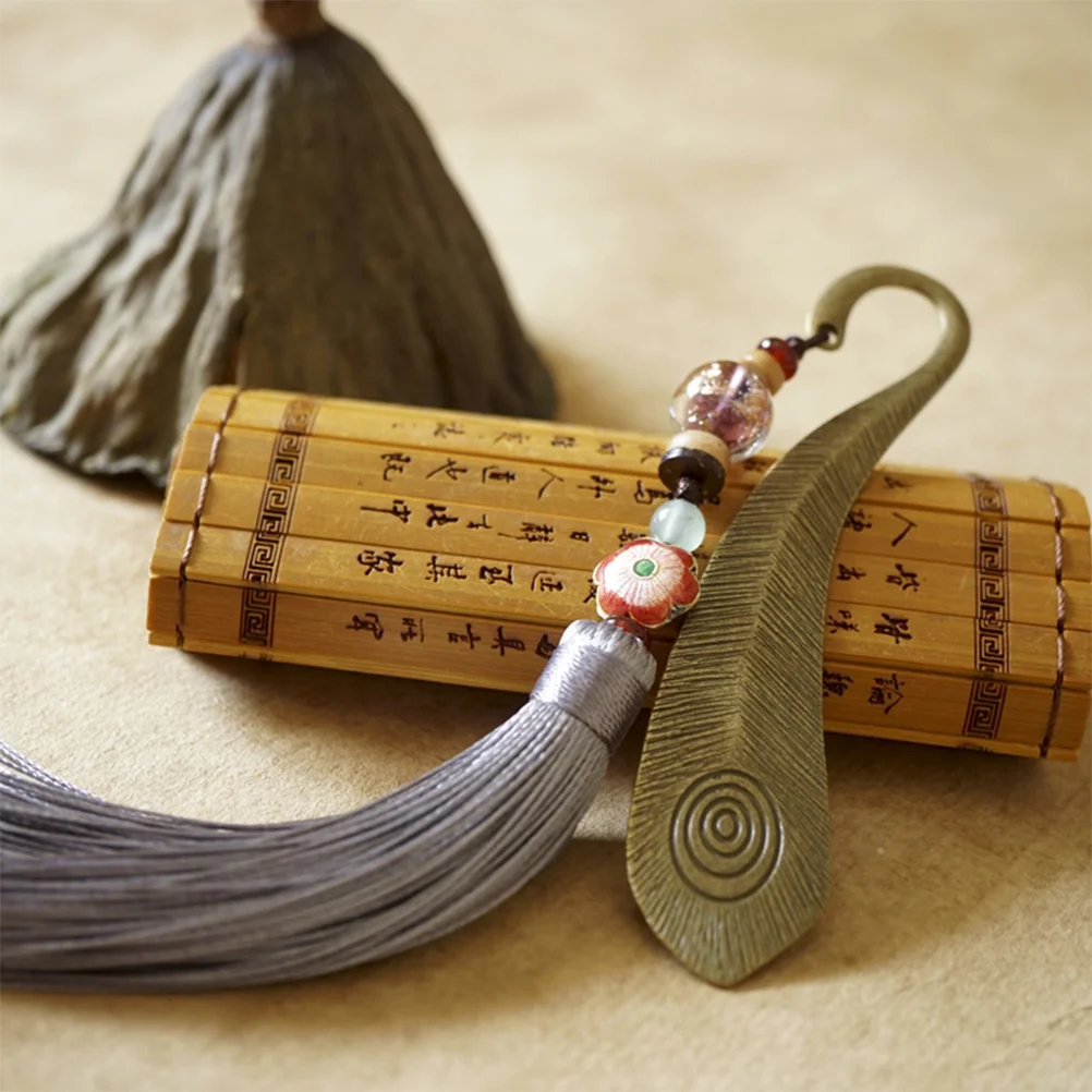 

1Pcs Metal Bookmarker with Tassel Traditional Chinese Design Bookmark for Personal Use Or Gifting Vintage Inspired Page Label