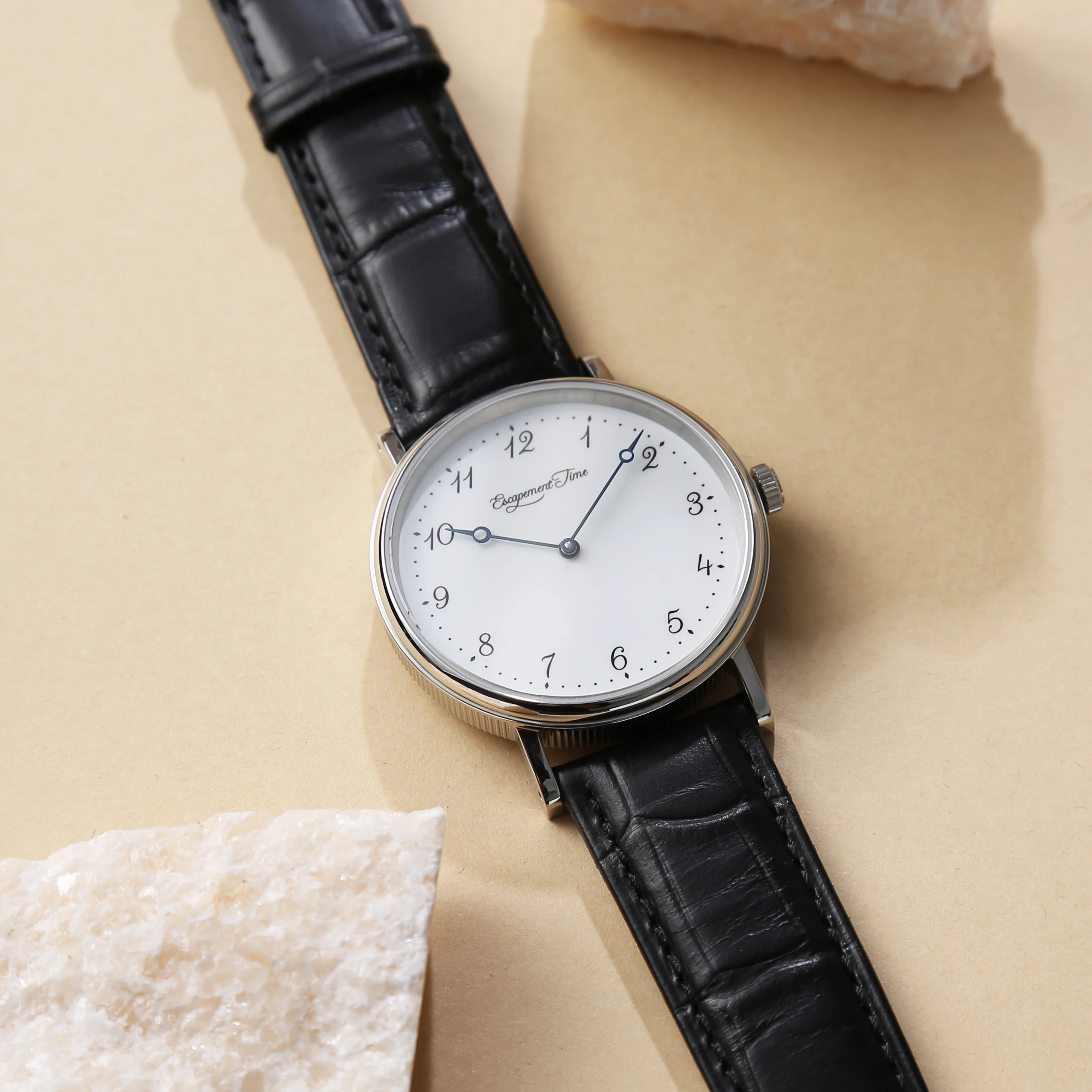 【Ontvangtijd】Quartz uurwerkhorloge 38,5 mm kast Emaille Wit Waterdicht 50M Blauwe warmtebehandelingshand