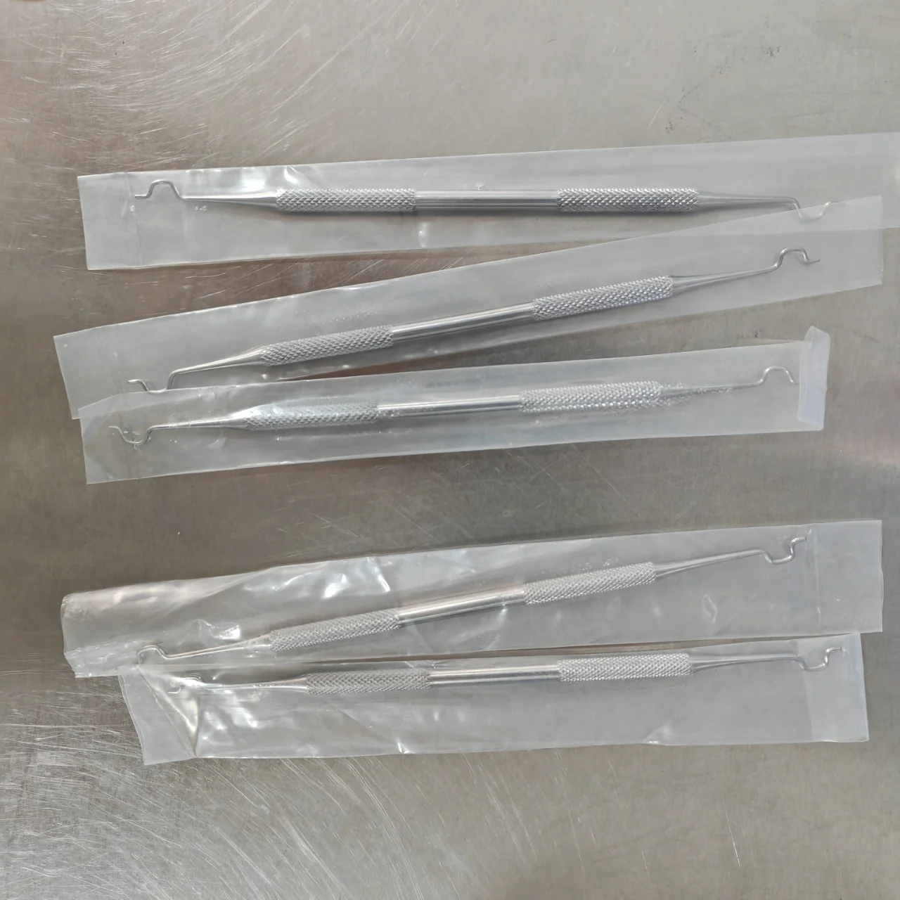 

5 шт., стоматологическая эластичная цепочка, резиновое уплотнительное кольцо, россыпь, ортодонтическая лигатура, галстуки, инструмент для размещения, держатель для лигационного кольца