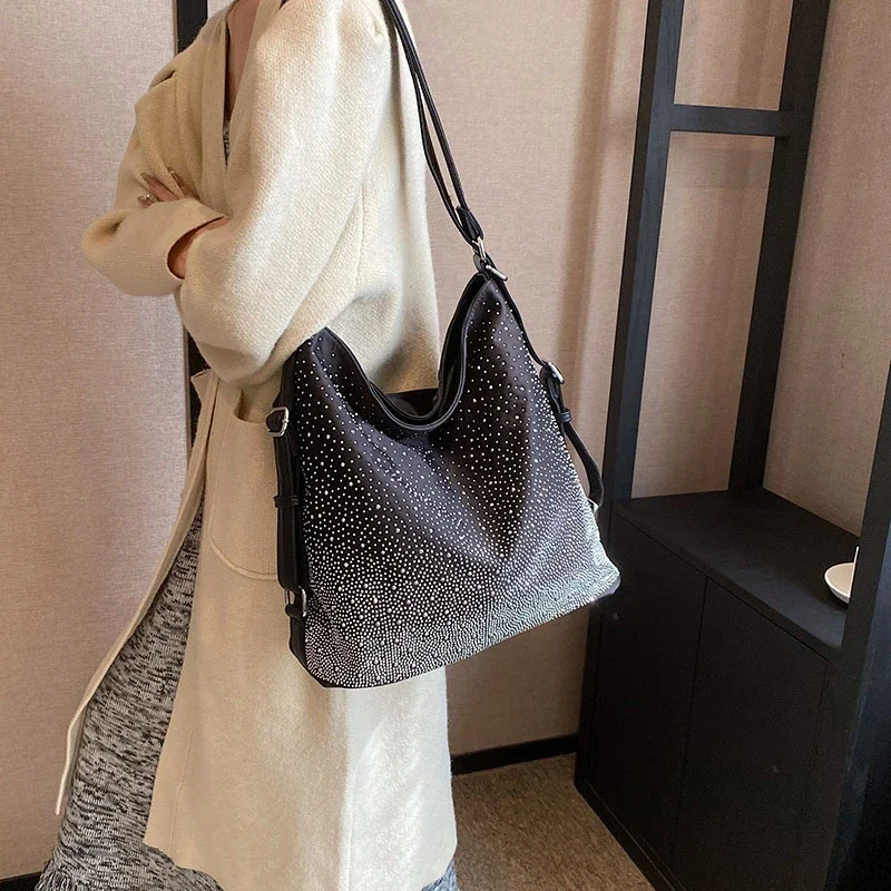 PU Zipper Tote Bags Ladies Bags on Sale 2023 High Quality Autumn Solid Wallet New Fashion High Capacity Casual Handbag