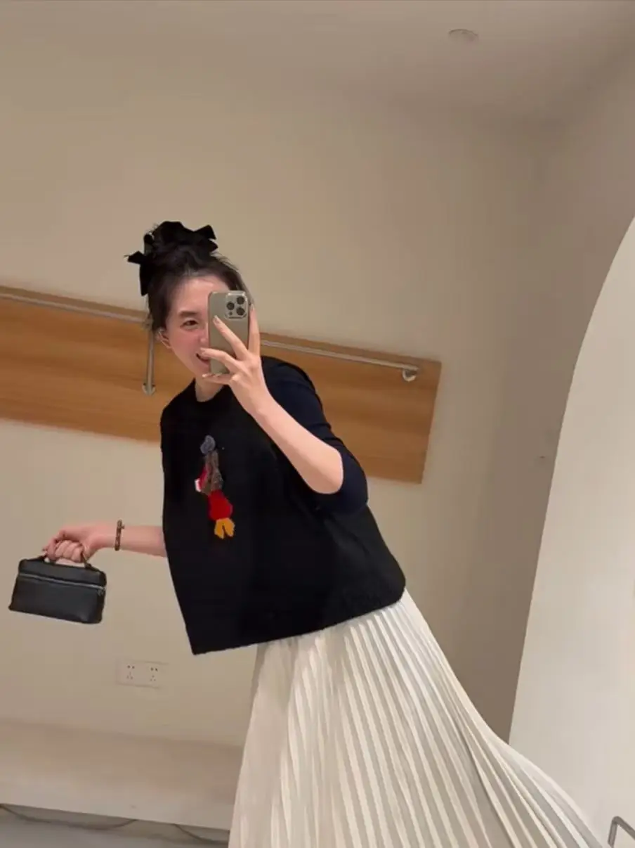 

Korean Lazy Design Embroidered Knitted Svel Vest Women's Spring New Sle Slimming Fit Outerwear Anti-Aging Body apin...