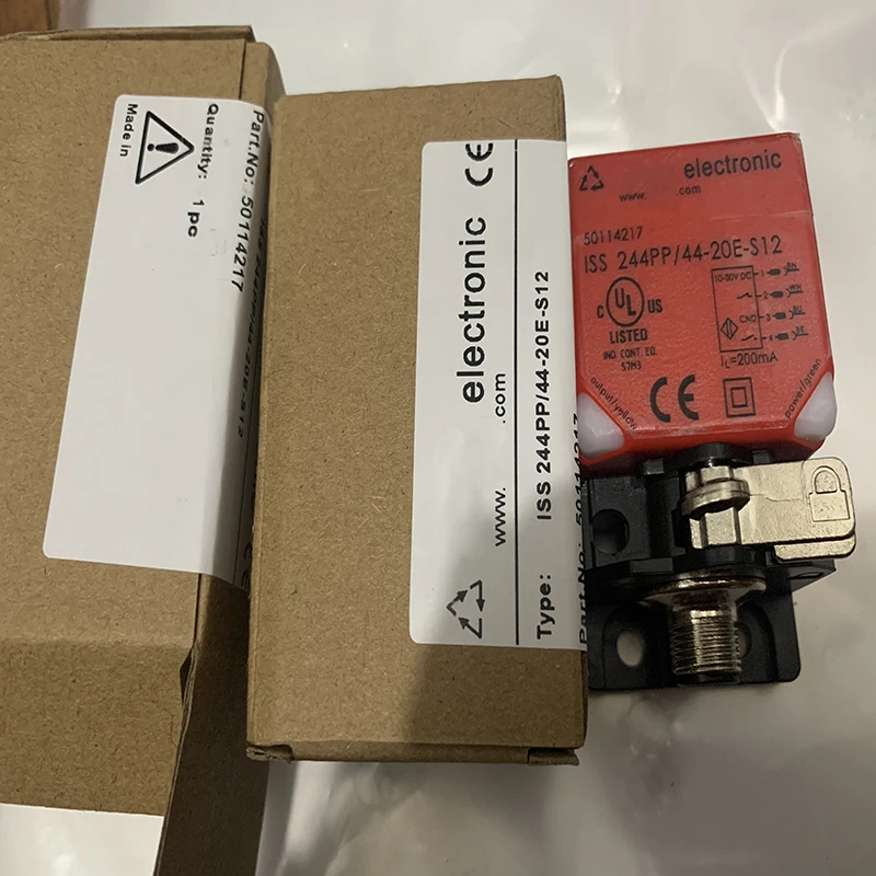 

В наличии: Новый индуктивный датчик приближения ISS 206MP/4NO-2E0-S8.3. Высокое качество. Гарантия от продавца 1 год.