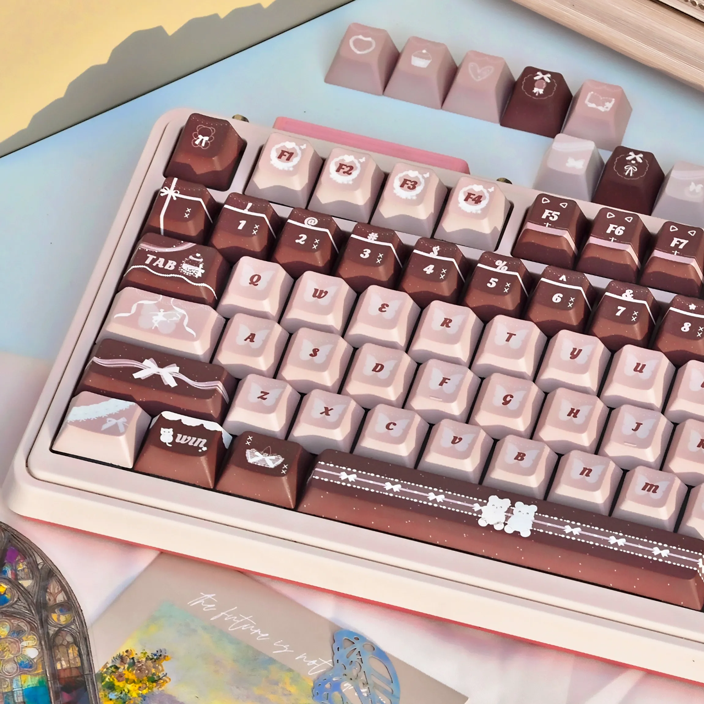 

MAIMOOO Pinkish Brown Keycap Cherry MOA Profile PBT Dye Sub Custom Cute Cat Lace Bow Keycaps for Mechanical Keyboard Girls Gifts