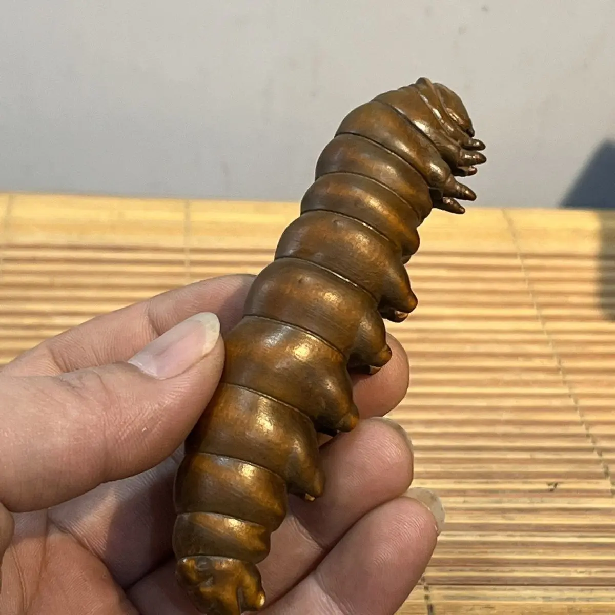 Hand Carved Wood caterpillar insect Statue Figurine Desktop Ornaments Home Decoration Crafts Tea Pet Decor