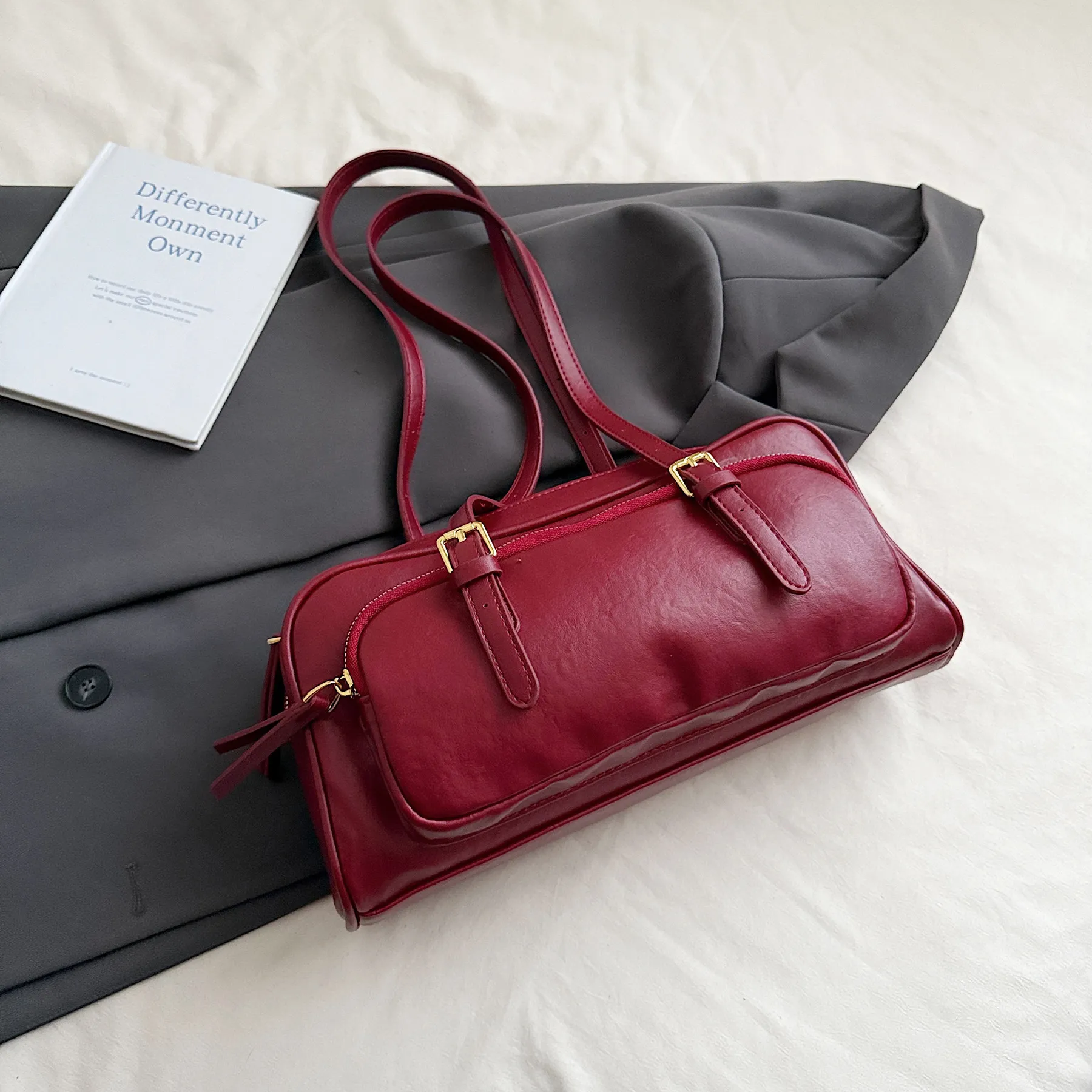 

Retro Red Underarm Tote Bag for Women 2026 New Large Capacity PU Handbags French Texture One Underarm Shoulder Bags