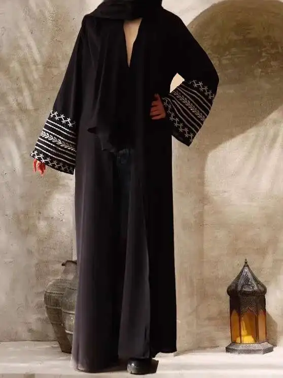 Robe arabe Abaya Cardigan brodé pour femme Nouvelle mode brodée pour femme Abaya Ramadan Dubaï Luxe Islam Élégant