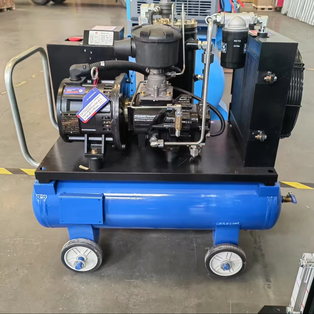 Lubricated Small Mobile Integrated Air Compressor 7.5KW Permanent Magnet Screw Air Compressor With 120L 60L+60L Double Tank