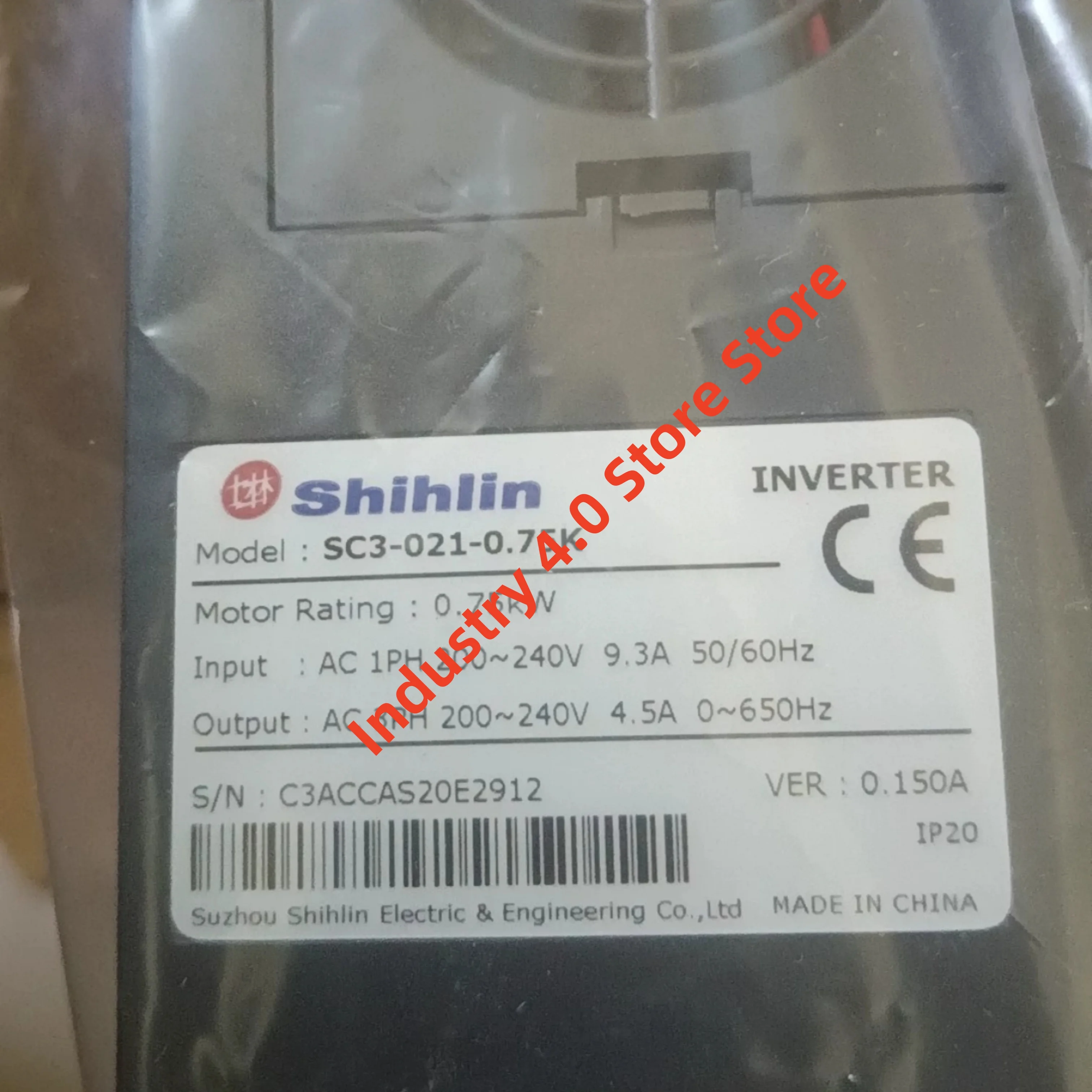 Nowy oryginalny przetwornik częstotliwości SC3-021-0.75K jednofazowy 220V