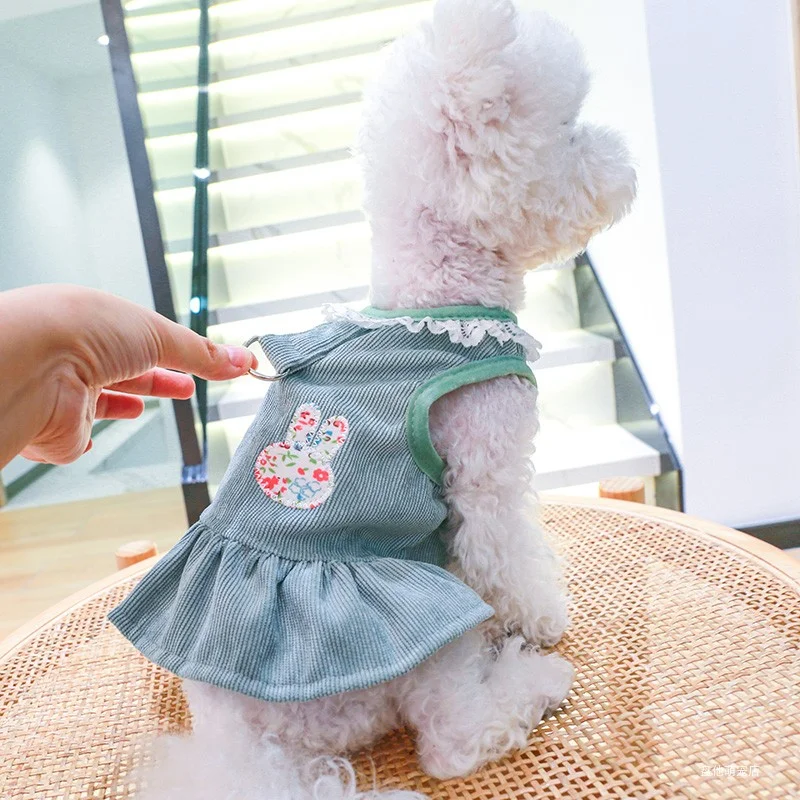 1PC Pet Clothing Cat Dog Spring and Autumn Thin Green Rabbit Princess Dress with Towing Strap, Suitable for Small and Medium Dog