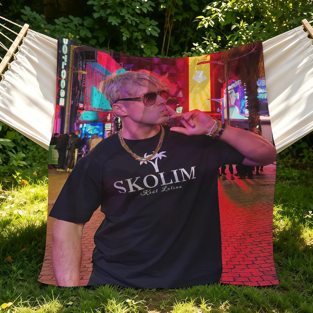 Singer S-Skolim Blanket Suitable For Sofas Beds Offices Cars Outdoor Travel An Ideal Gift For Friends Family