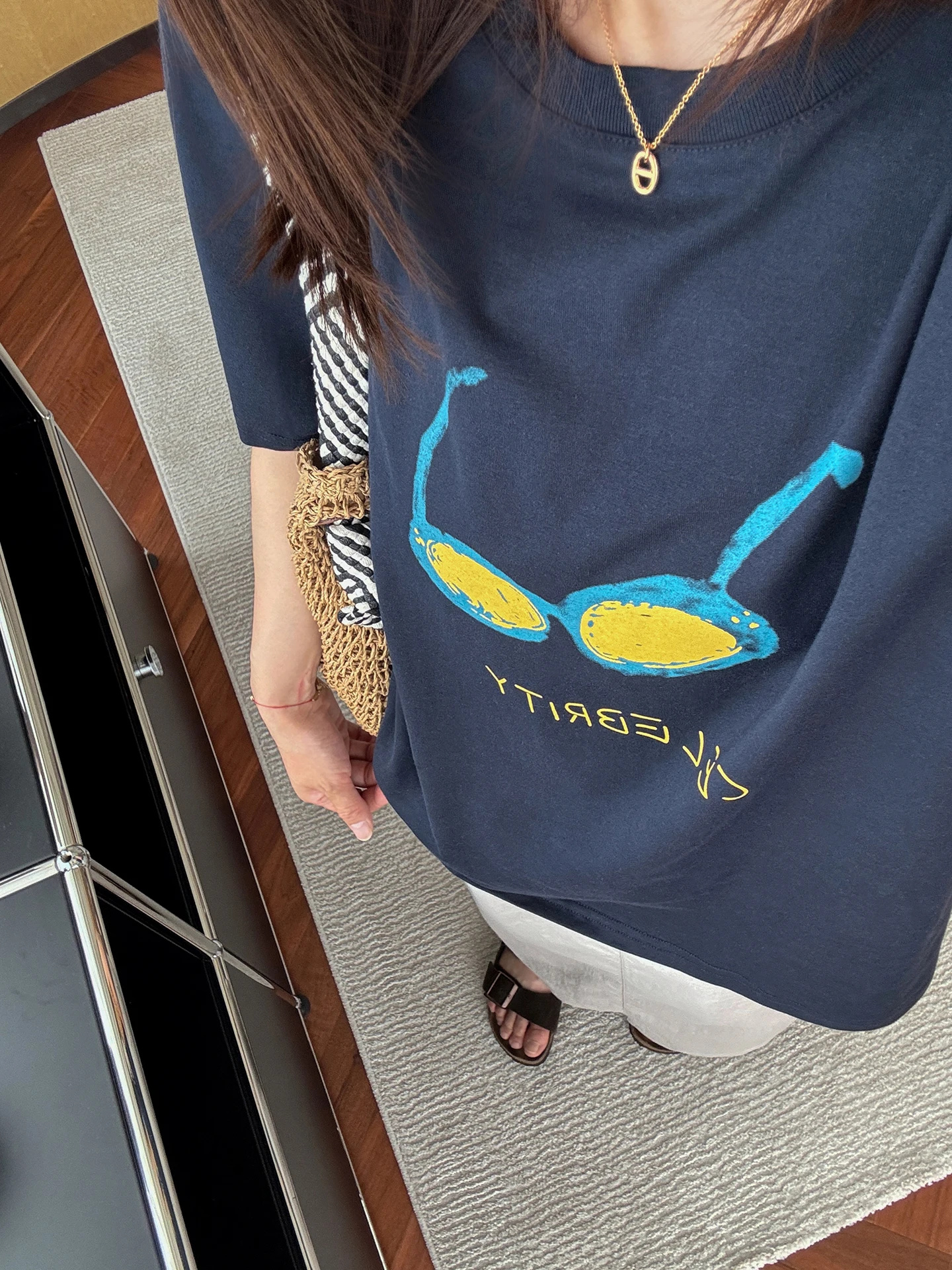 

Новая летняя футболка из чистого хлопка в корейском стиле, свободного кроя, с коротким рукавом, с буквенным принтом, универсальная, повседневная, с круглым вырезом, тонкая.