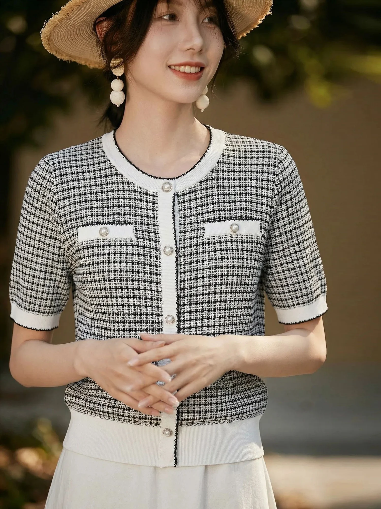 

Slim Fit Knitted Short Sleeve round Neck T-Shirt Women's Summer Fashion Small Fragrance Style Checkered Pattern Casual Top